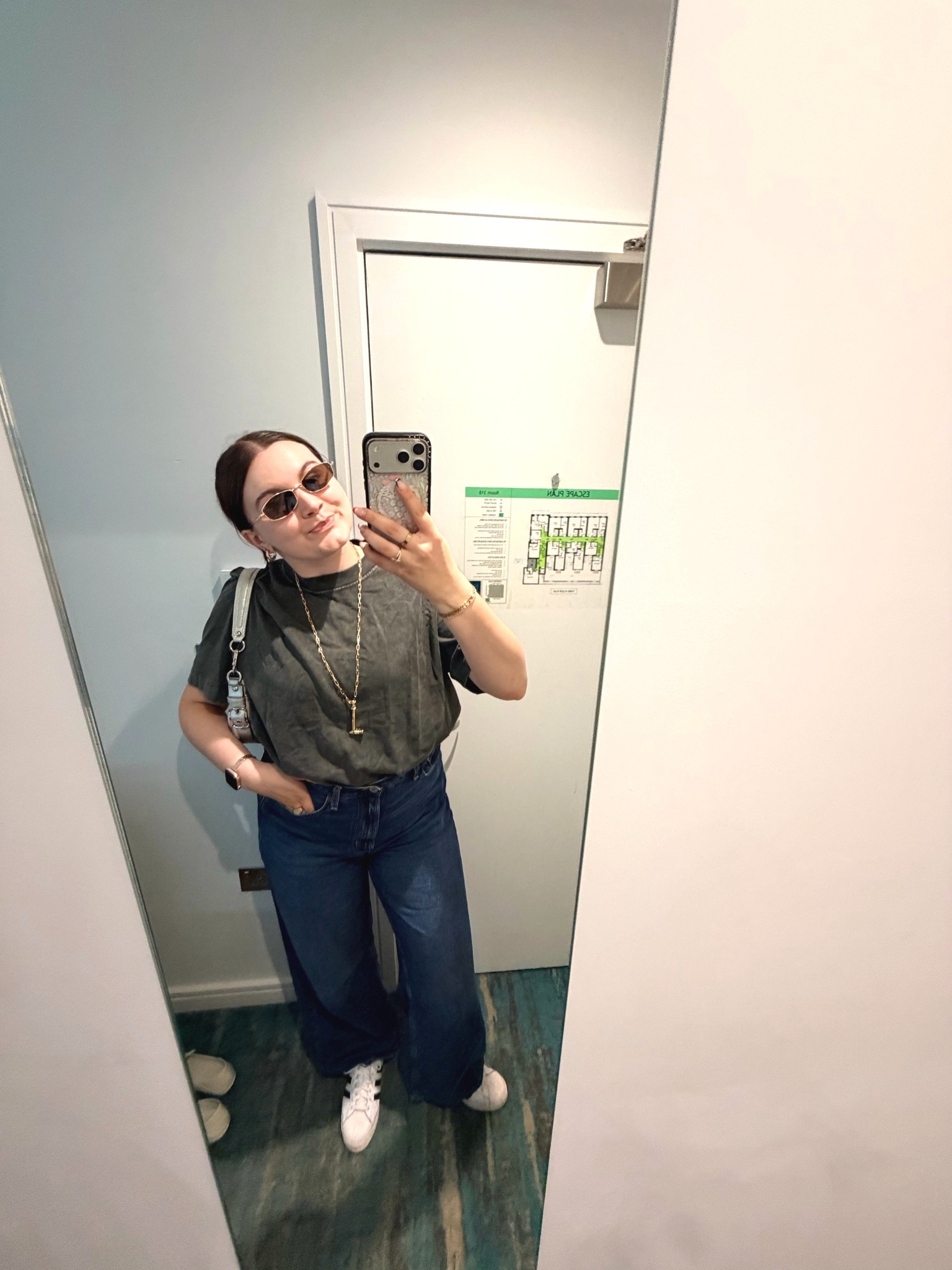 What I wore thrift shopping in London! This tee is one of my all time faves from @abercrombie I can’t recommend it enough!

#LTKootd #LTKMidsize #LTKTravel