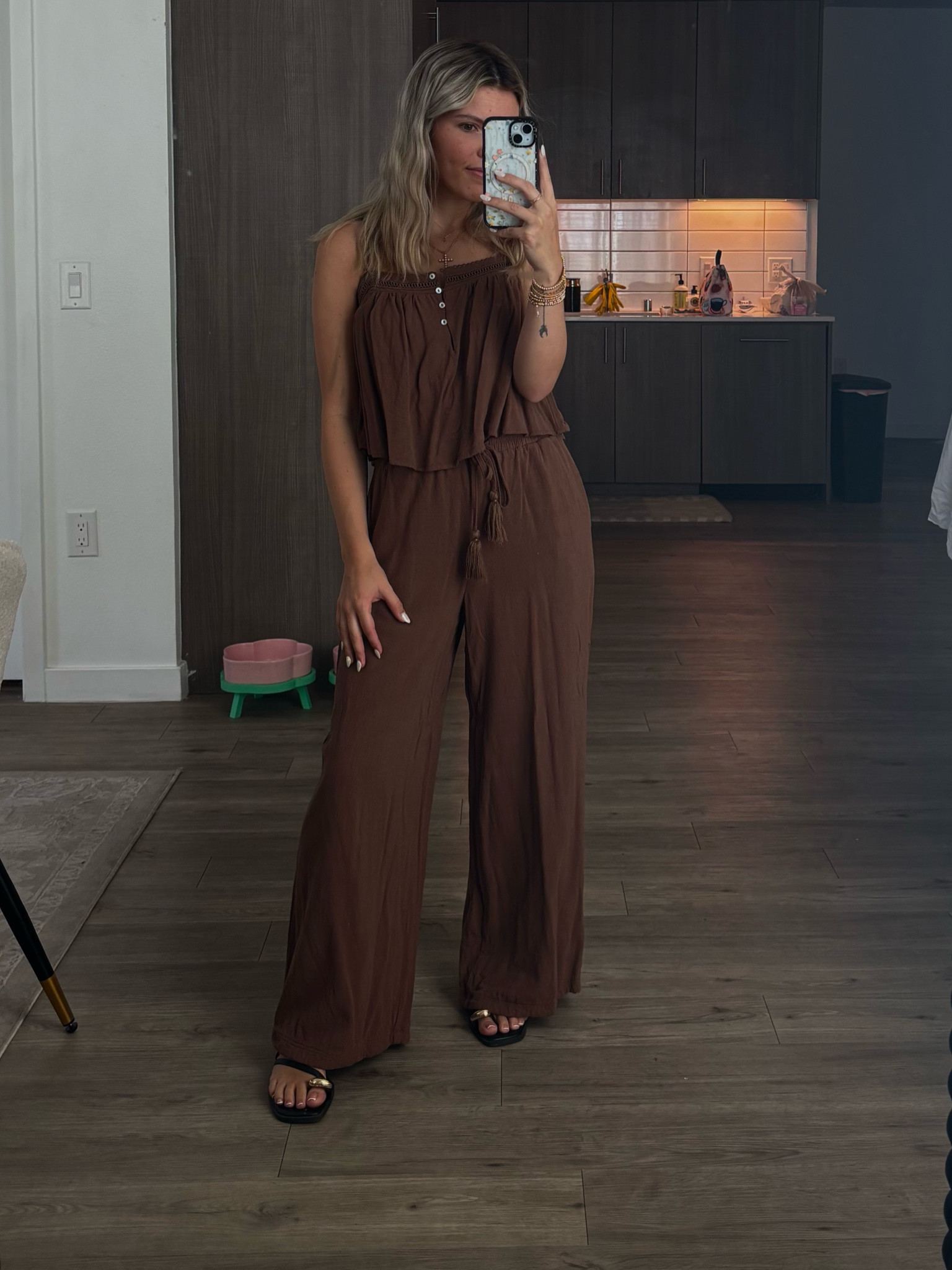 Vici set with Steve Madden sandals 

#LTKStyleTip #LTKShoeCrush #LTKPetite