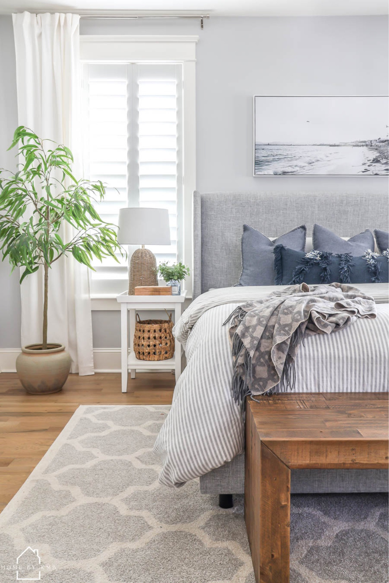 Saturday 💙 and my bed certainly does not look like this today 🤪
•
•
•
#homebykmb #bedrooms #bedroomdecor #bedroomideas #bedroominspiration #bedroomstyling #bedroominspo #bedroominterior #bedroominteriordesign #bedroomdesigns #bedroomdecoration #bedroomdecorideas #bedroomdesignideas #masterbedroom #bedroomfurniture #homedecoration #homedecorating #homedecorinspo #homedecorideas #interiordecorating #interiordecoratingideas #decorideas #homeideas #decorinspo #homeinteriordesign #

#LTKhome #LTKstyletip