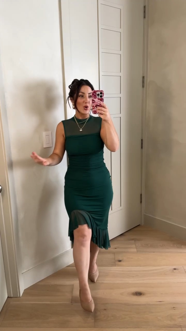 Petite friendly wedding guest or event dress! 

I'm wearing a size small 

(5'0" 140lbs) Petite friendly

#LTKSaleAlert #LTKPetite #LTKWedding
