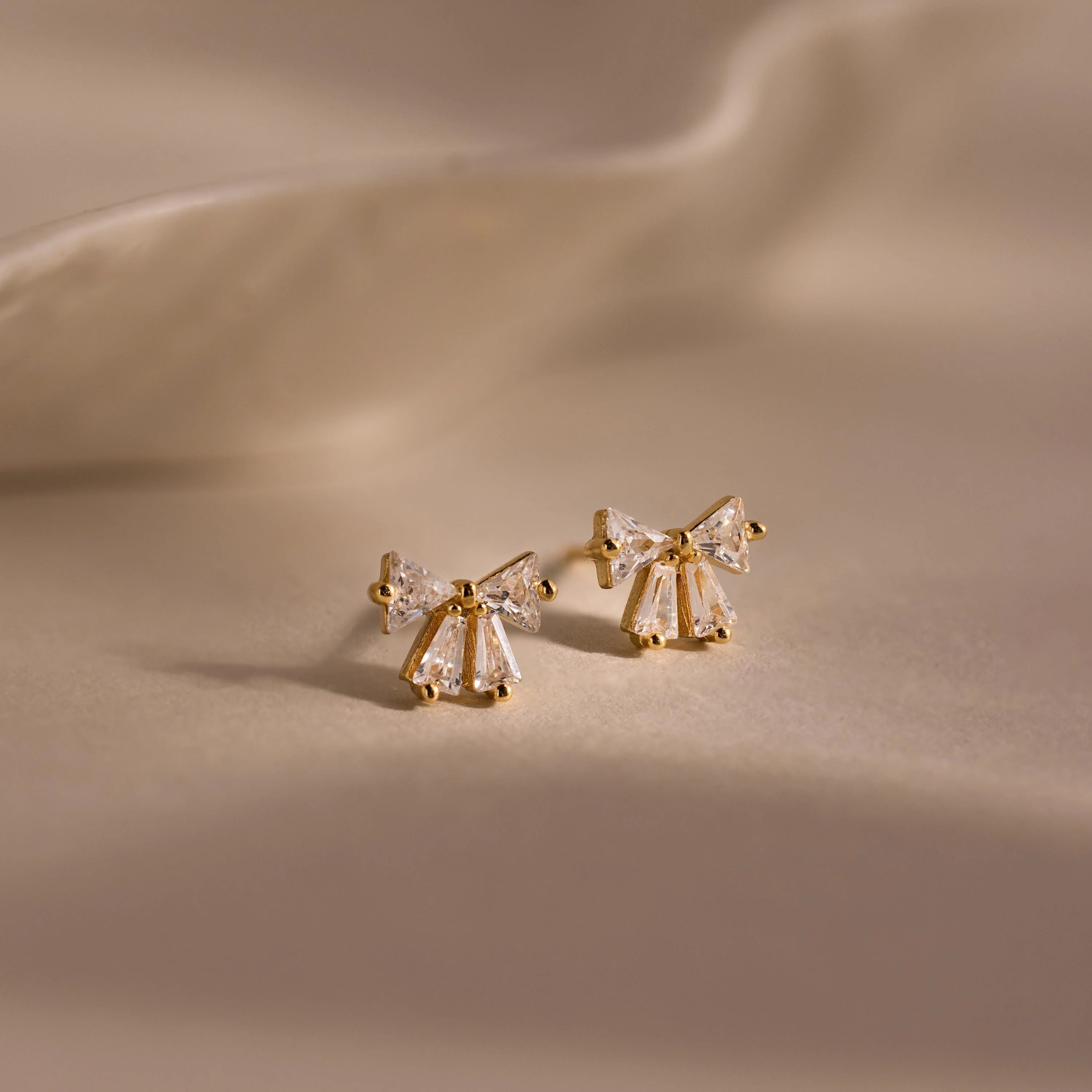 Diamond Ribbon Bow Stud Earrings in 18K Gold | Caitlyn Minimalist | Caitlyn Minimalist