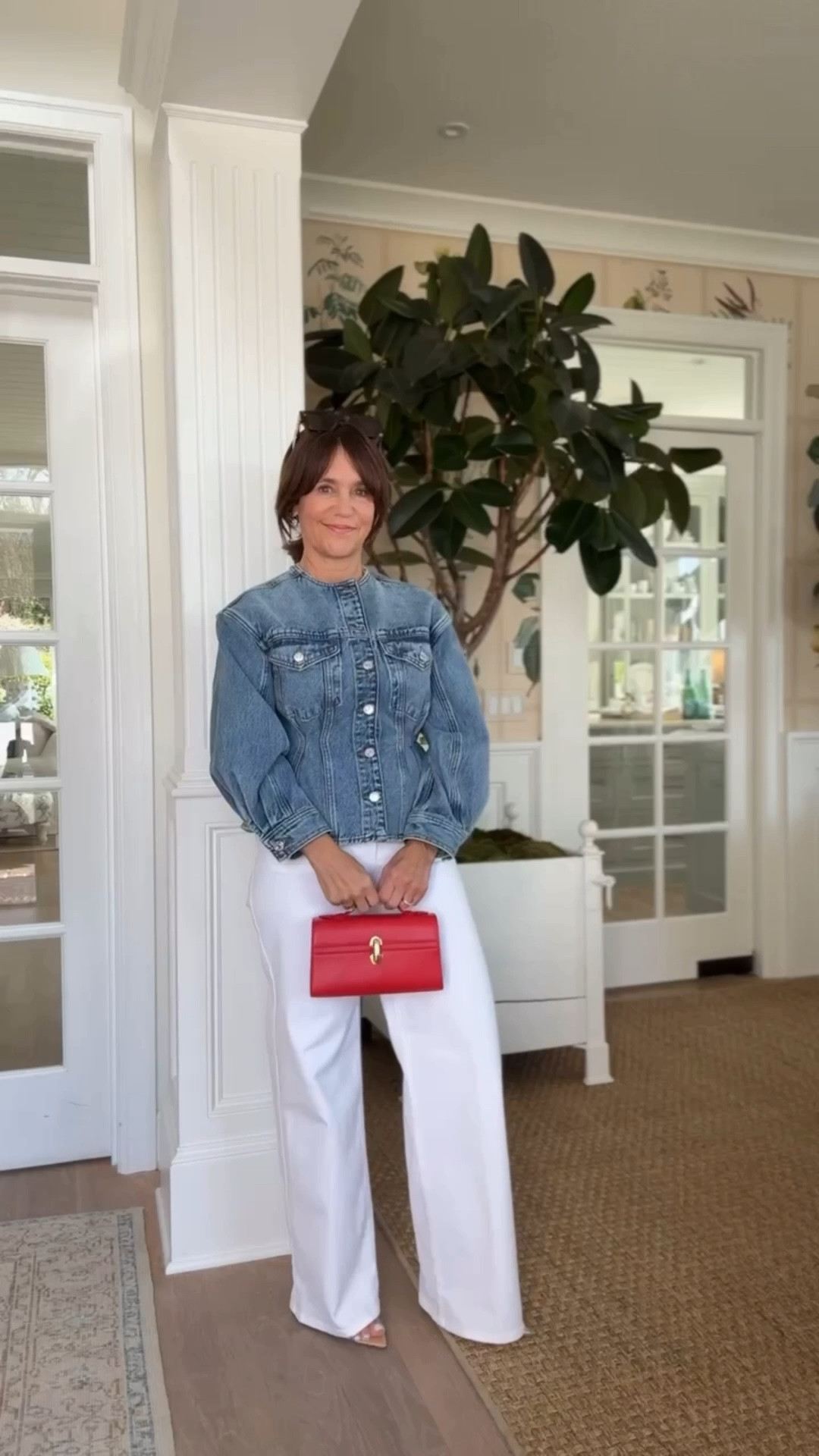 This is my new favorite denim jacket! I’ve been wearing it nonstop and it’s so flattering! I have size xs. 

#LTKSeasonal #LTKOver40 #LTKmomlife