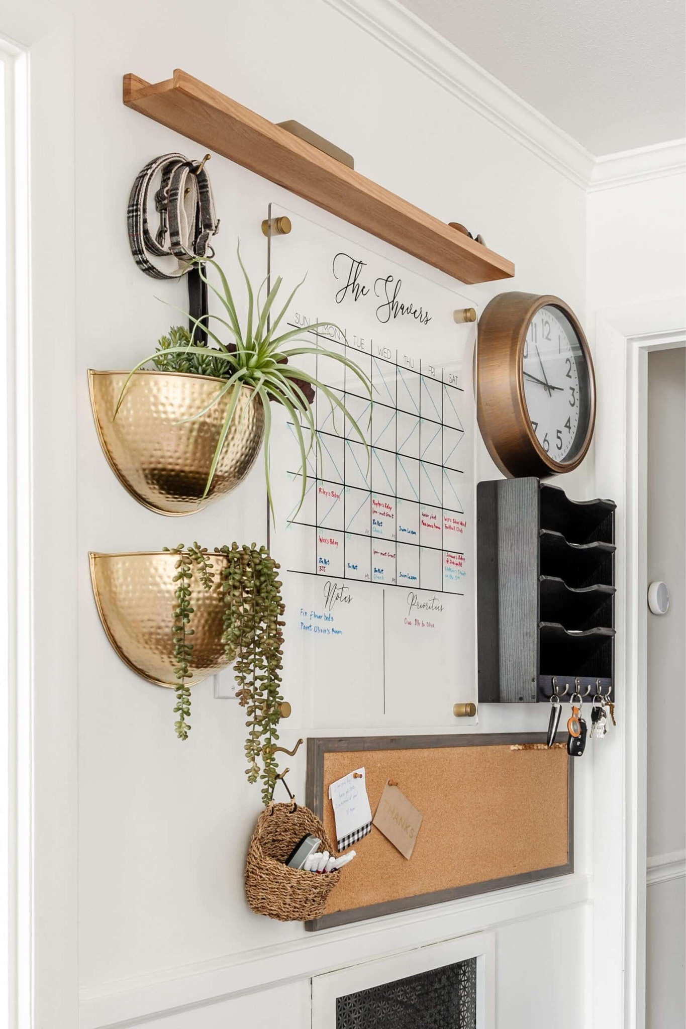 Get the family prepped & organized for back to school! 

#FamilyPlanning #FamilyCalendar #Chores #ToDoList #Whiteboard #commandCenter #FamilyCommandCenter 



#LTKfamily #LTKBacktoSchool #LTKhome