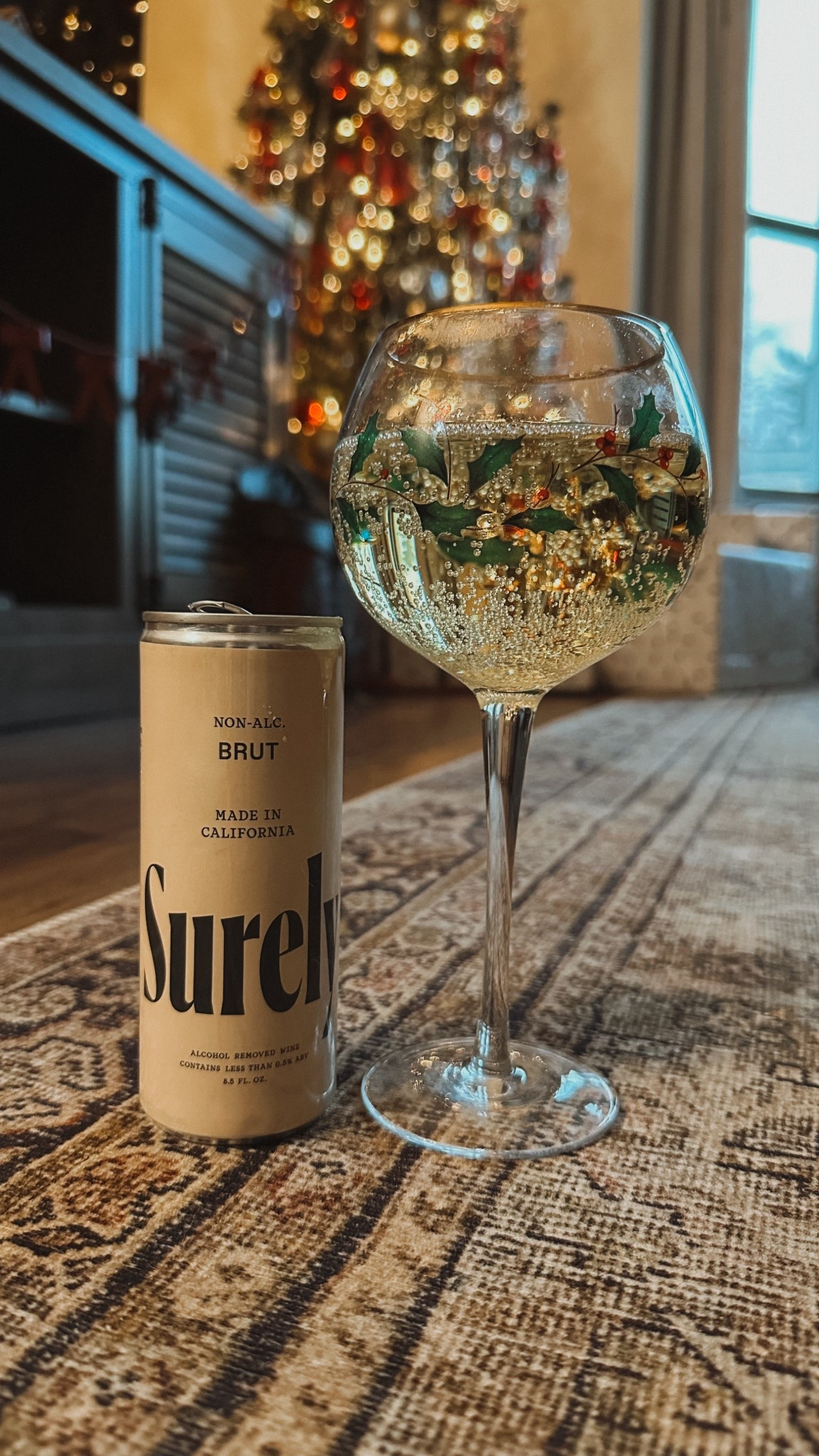 Adding to my non-alcoholic wine list: this Brut was fantastic and I'm definitely planning on replenishing my stockpile! It was crisp and refreshing and would paid great with an Alfredo dish! 