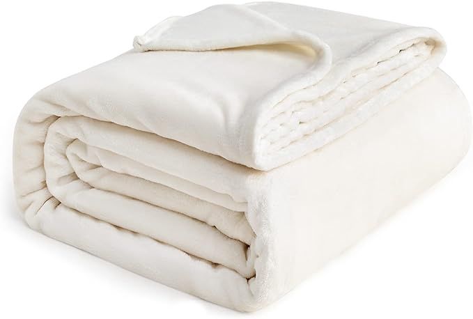 Bedsure Fleece Blanket Queen Blanket Cream - Bed Blanket Soft Lightweight Plush Fuzzy Cozy Luxury... | Amazon (US)
