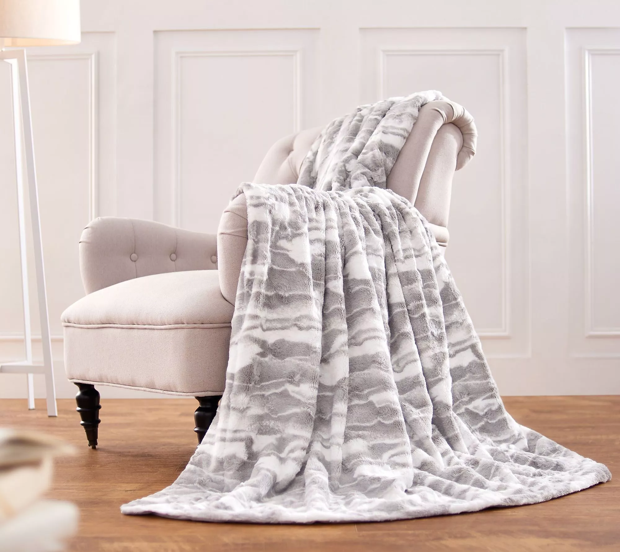 Dennis basso home faux fur online throw