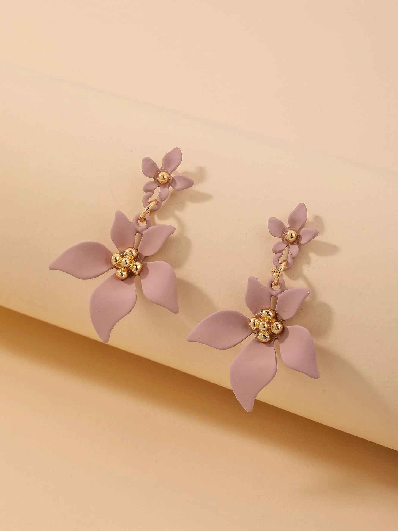 Flower Decor Drop Earrings | SHEIN