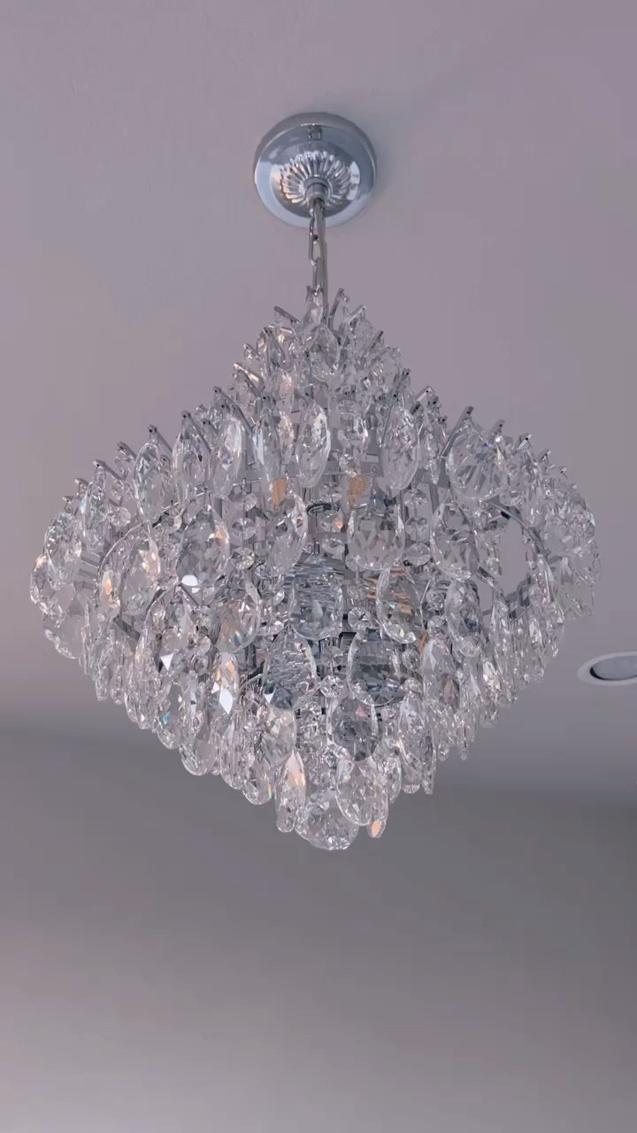 Chandelier

#LTKhome #LTKFind