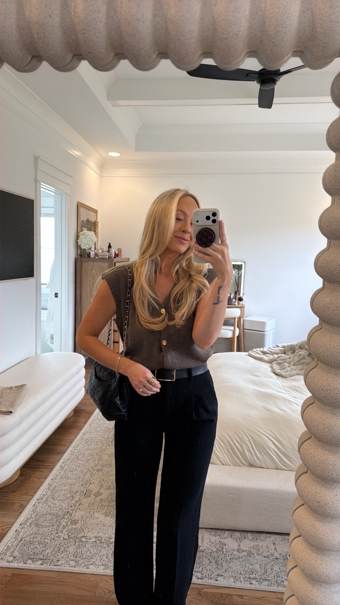 What I’m wearing for a day of meetings 🫶🏻✨ this sleeveless top is a staple & can be styled so many ways! Under $35 & comes in a bunch of colors

Follow my LTK @taylor_lovee on the @shop.LTK app to view this post and get my exclusive app-only content!

#LTKSeasonal #LTKootd #LTKdayinmylife