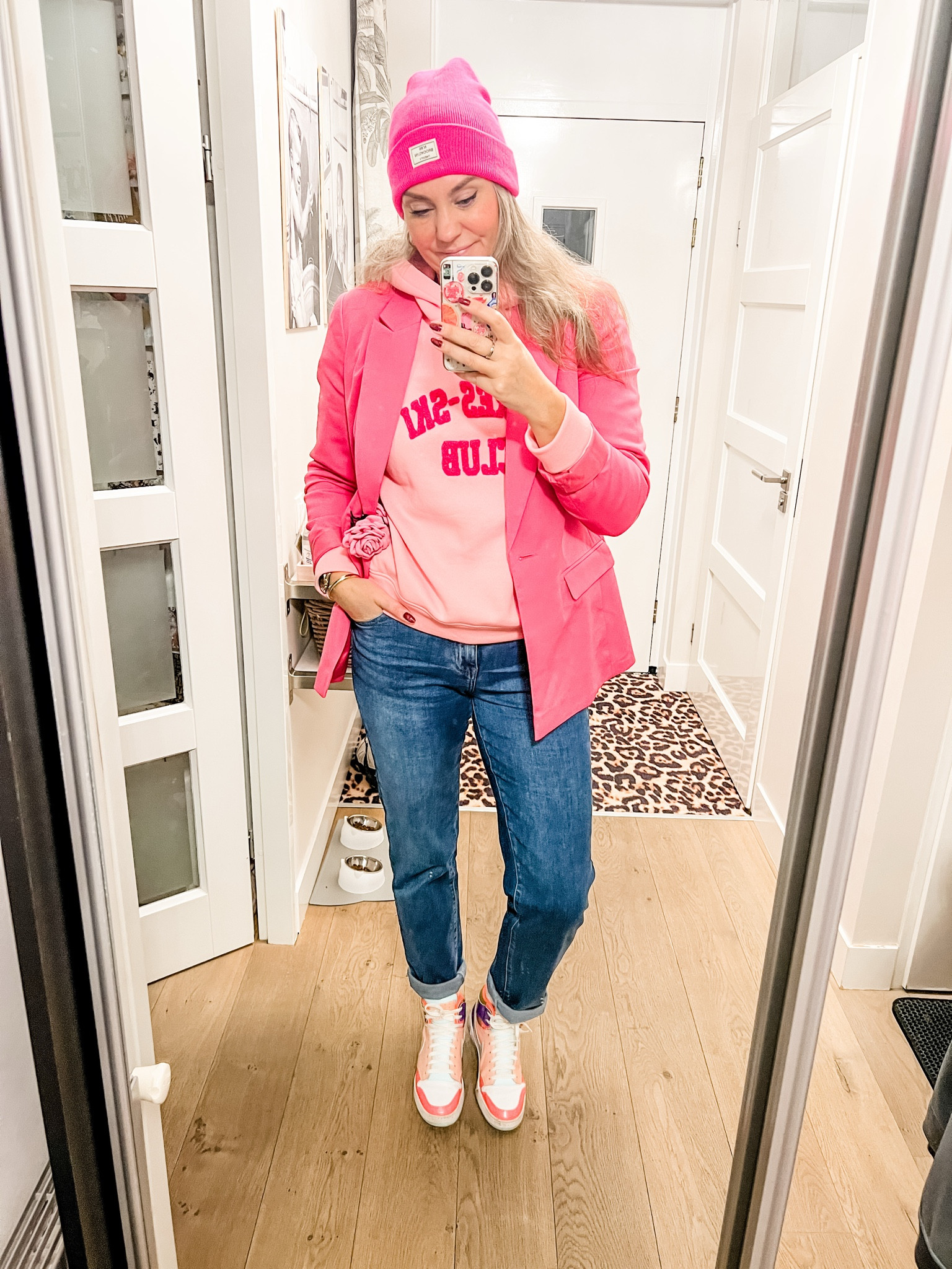 Ootd - Wednesday. On Wednesdays we wear pink. Pink hooded sweatshirt, tall pink blazer, regular fit jeans (Perfect Jeans), high top sneakers (100 years old), flower hair clip and pink beanie. 



#LTKnederlands #LTKeurope #LTKwinter