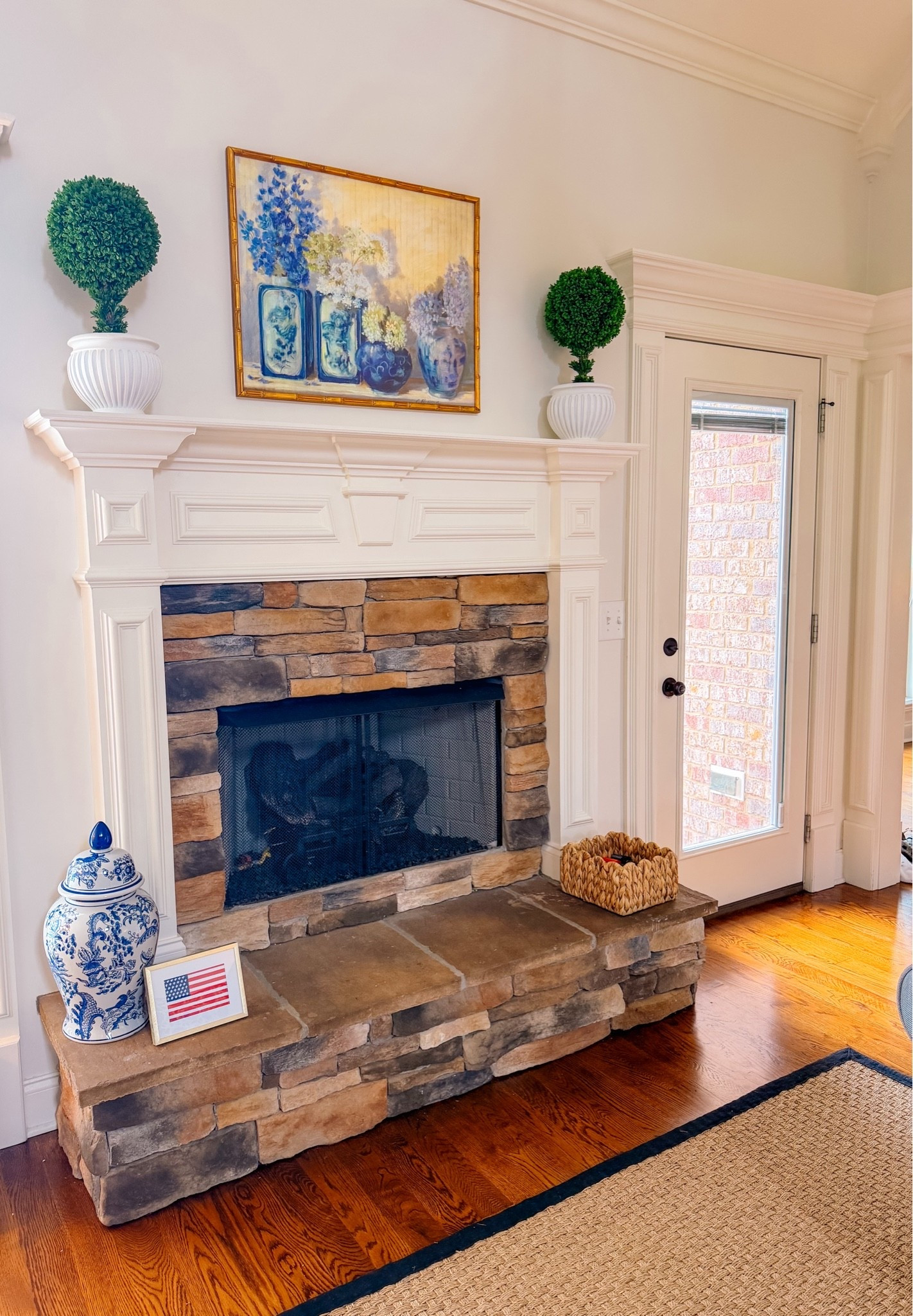 Slowly but surely, we’re piecing together little corners of our home!! Right now I’m loving our fireplace mantle, the colors, the art, the greens….its coming together so nicely!! And I of course love it when I can display some of my needlepoint as well ☺️🇺🇸

#LTKHome