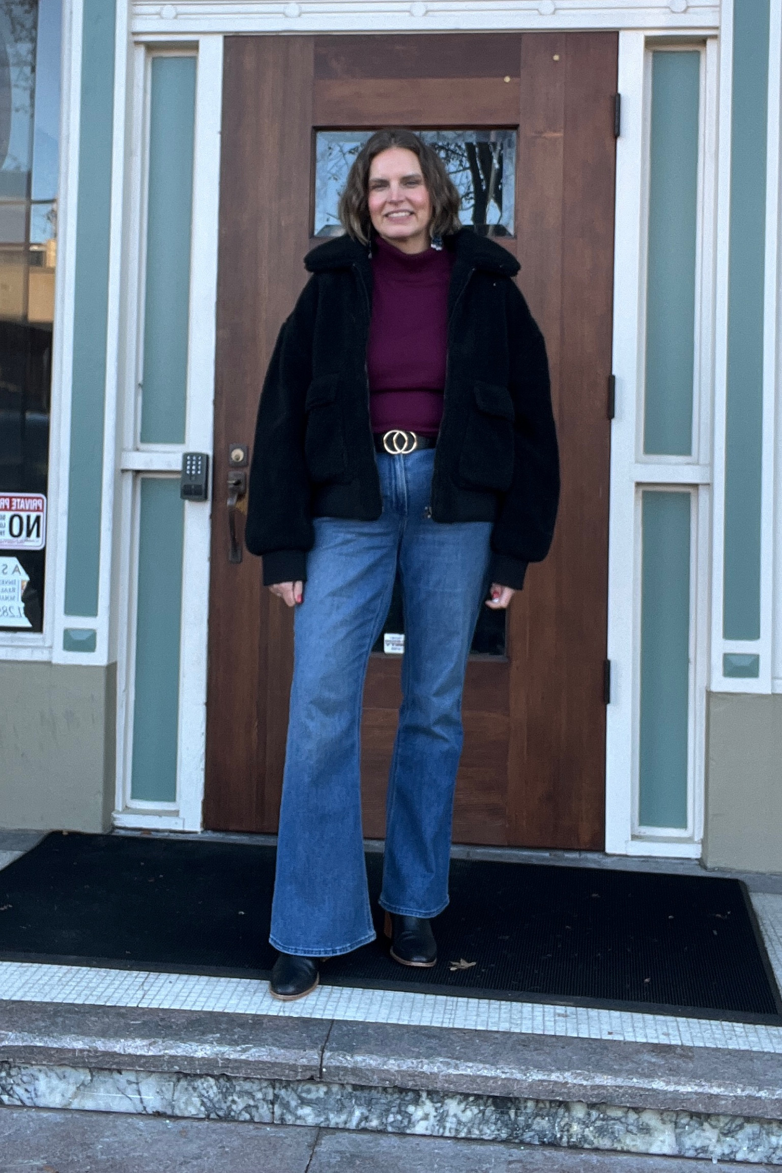 My favorite flared jeans 

#LTKover40 #LTKmidsize #LTKSeasonal