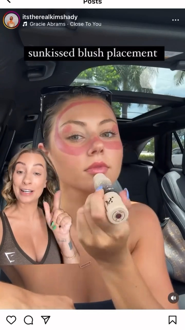 Would you try this blush placement? Tried out @itstherealkimshady “sun kissed” blush placement hack!! What do you guys think? 

@dibsbeauty duo stick 
@elfcosmetics brush 
@joylovelessmua sponge 

#blush #blushhack #blushtips