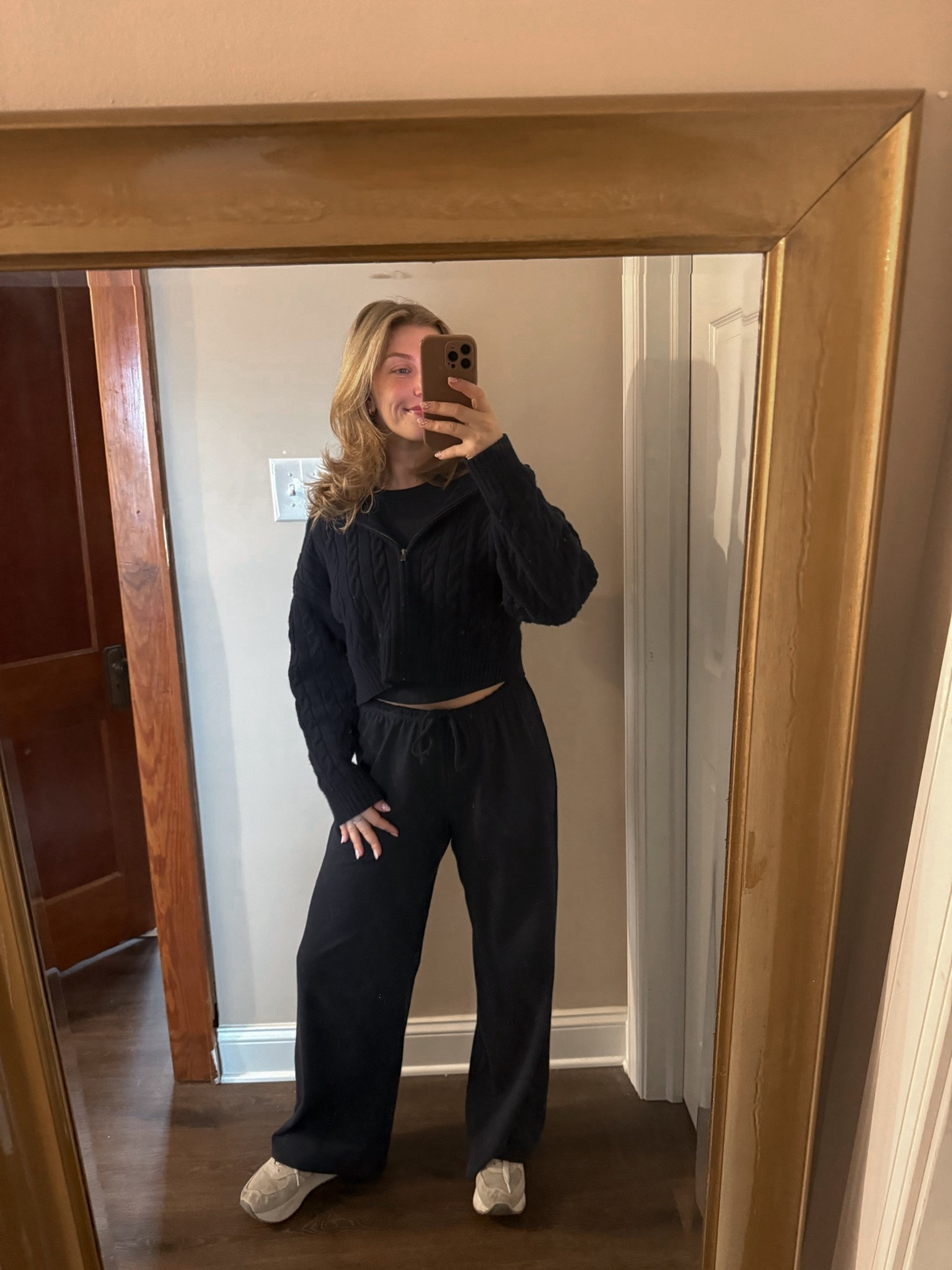 my favorite set to be comfy and cute while lounging around the house! all of these items are from aritzia and i purchased a medium in all them! i love the drawstring on the pants and the material is so soft!

#LTKdayinmylife #LTKootd #LTKgrwm