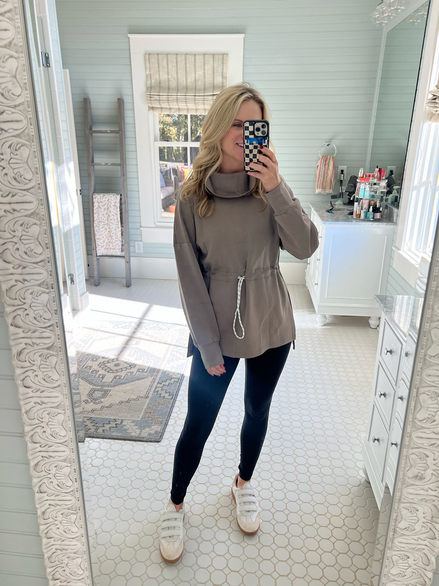 This top is a look for less and is SO good! I ordered in a second color! Runs TTS and I took a size small
#amazonfashion #amazonfinds #lulu #lookforless

#LTKActive #LTKFindsUnder50 #LTKGiftGuide