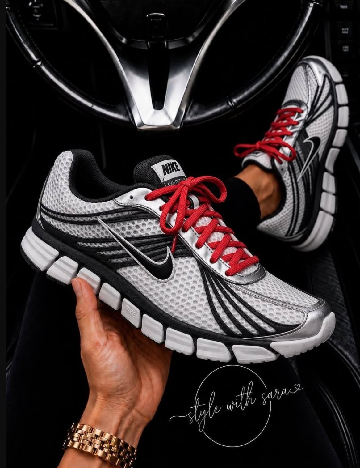 🚨 NEW NIKE COLORWAY ALERT 🚨
This one is for the game-day mom, the everyday mom, and the girl who loves a little pop of color while still keeping it classic! 🖤🤍💙
Keep the white shoelaces for that clean, timeless look—or switch them out and make the shoe completely your own. Gingham, solid color, ribbon laces…you do you, girl! 👟✨
Nike absolutely nailed this newest drop, and I have a feeling this colorway is going to go FAST!

#gameday #footballmom

#LTKdayinmylife #LTKootd #LTKmomlife