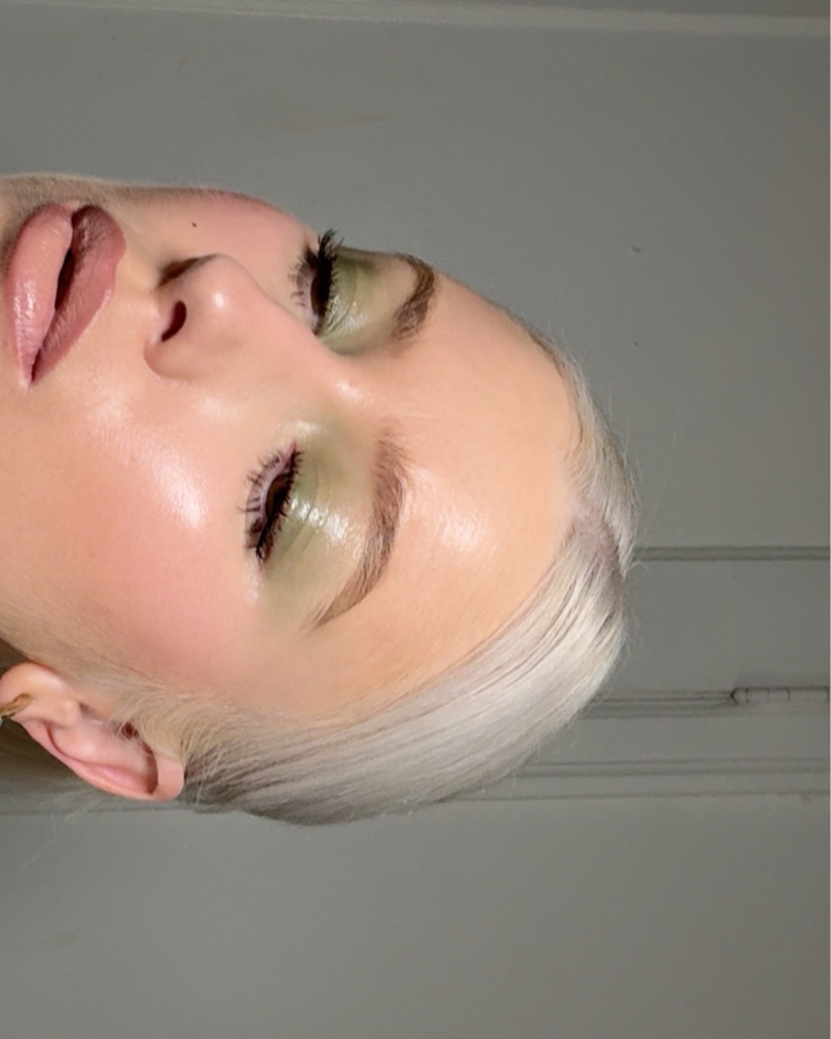 Green is gel eyeliner “hellflower” by Melt Cosmetics. Glossy green eye makeup // summer makeup // eyeshadow // lip combo // glowing //

#LTKcanada #LTKsummer #LTKbeauty