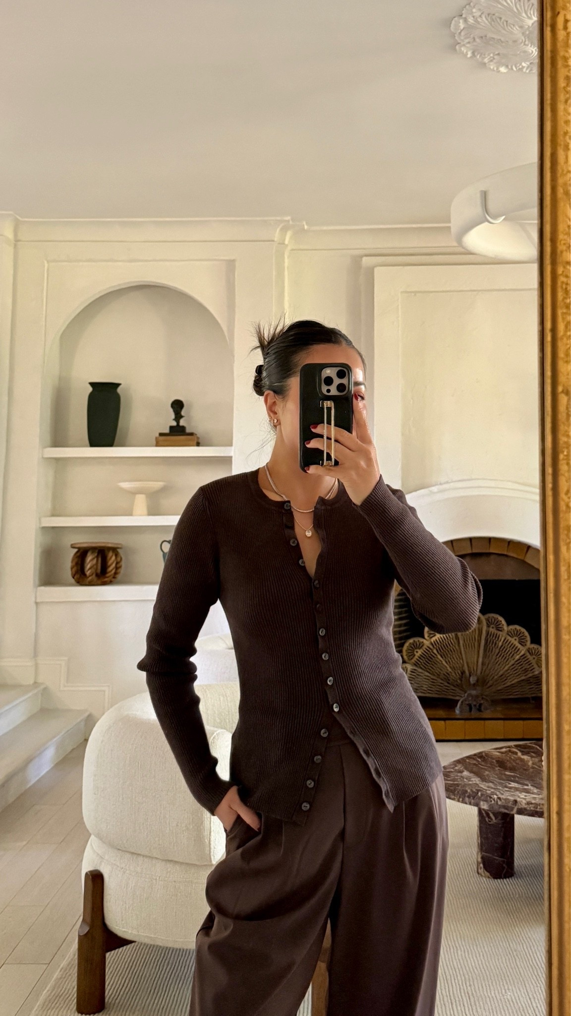 Cotton cashmere sweater for fall 🍂For size reference, I’m 5 ft 115 pounds and wearing a size Small. Perfect fit and comfortable! 

@Quince 
#quincepartner