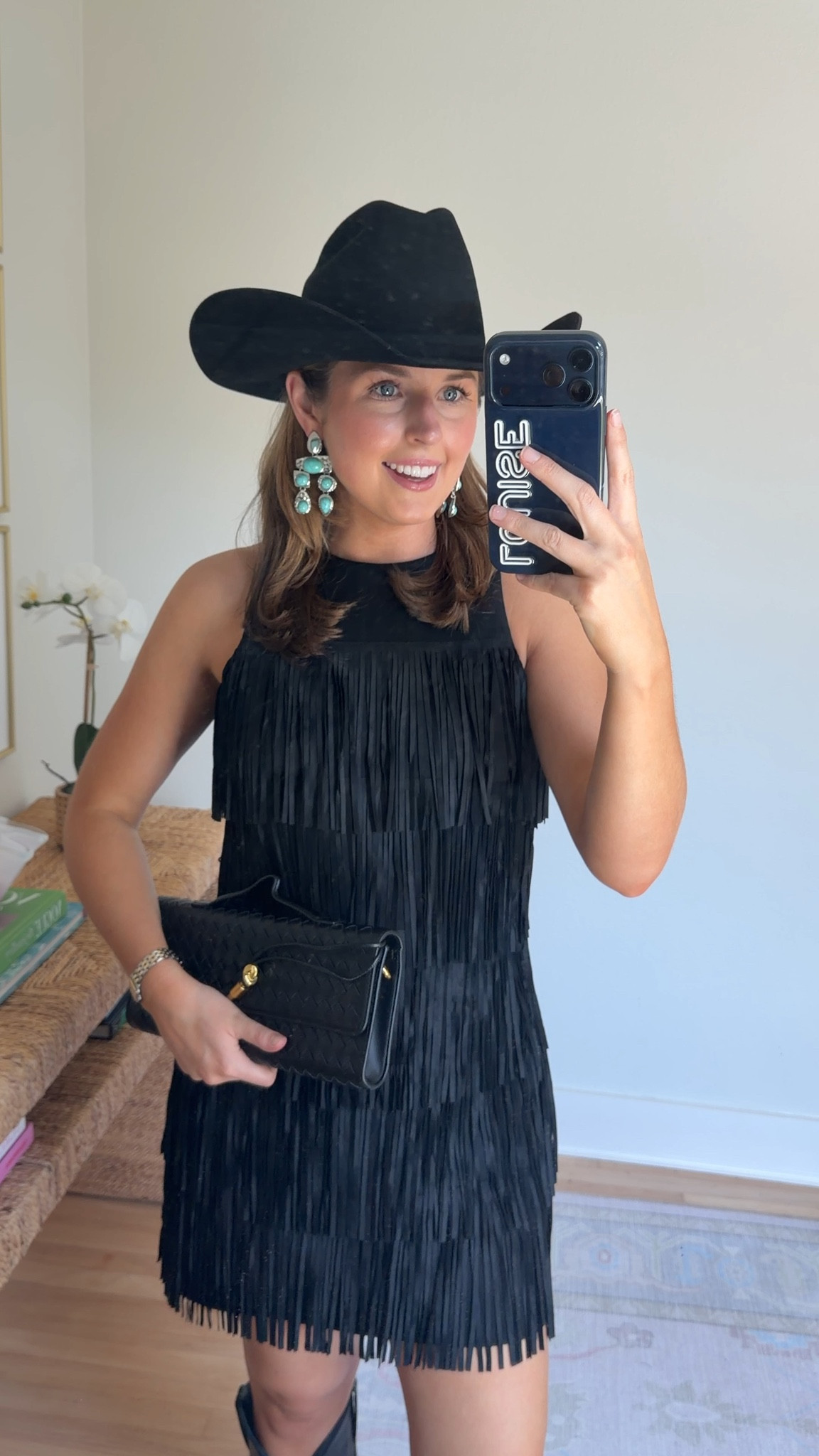Cowboy cocktail // western chic outfit idea! Wearing a S