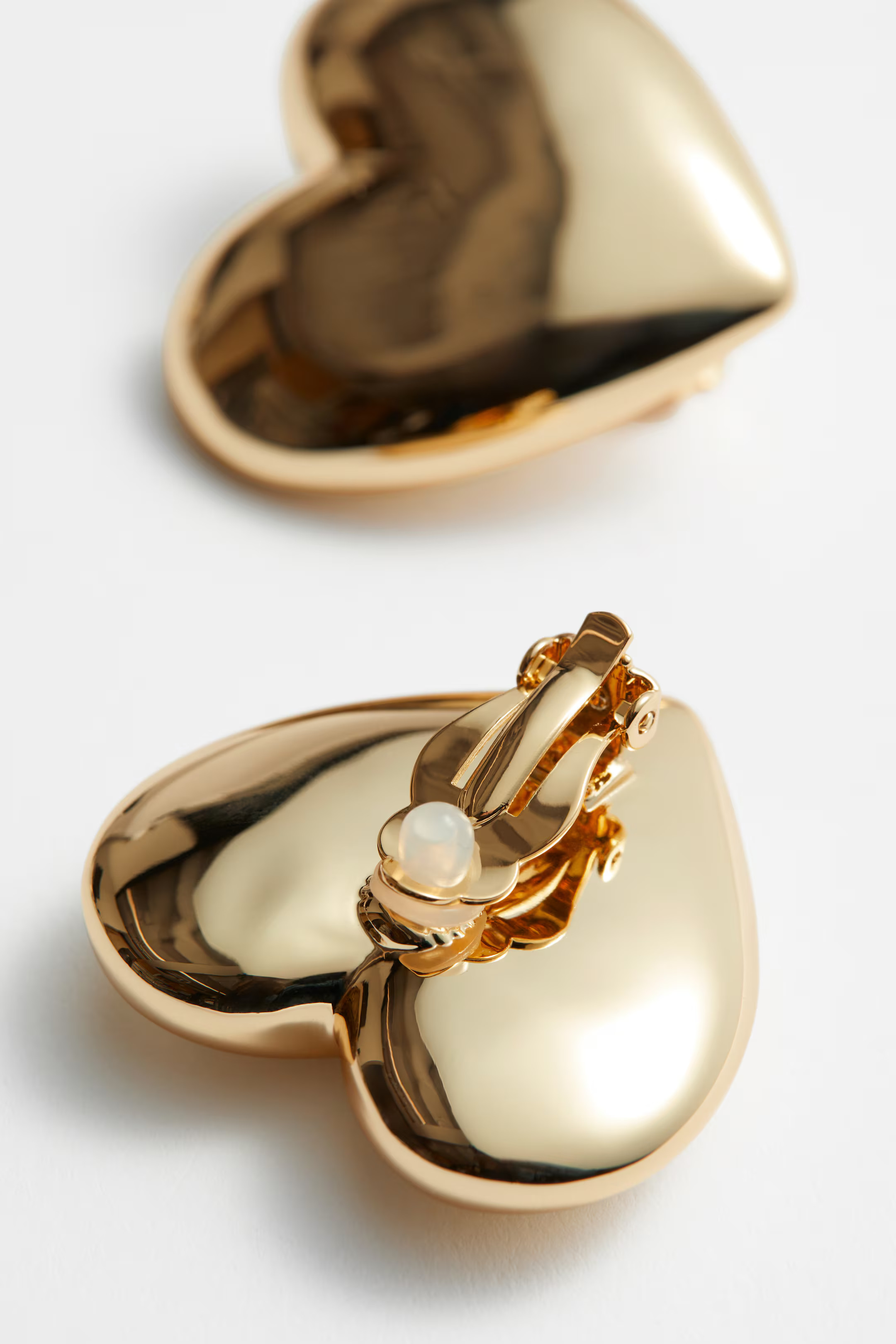 & Other Stories | H&M (UK, MY, IN, SG, PH, TW, HK)