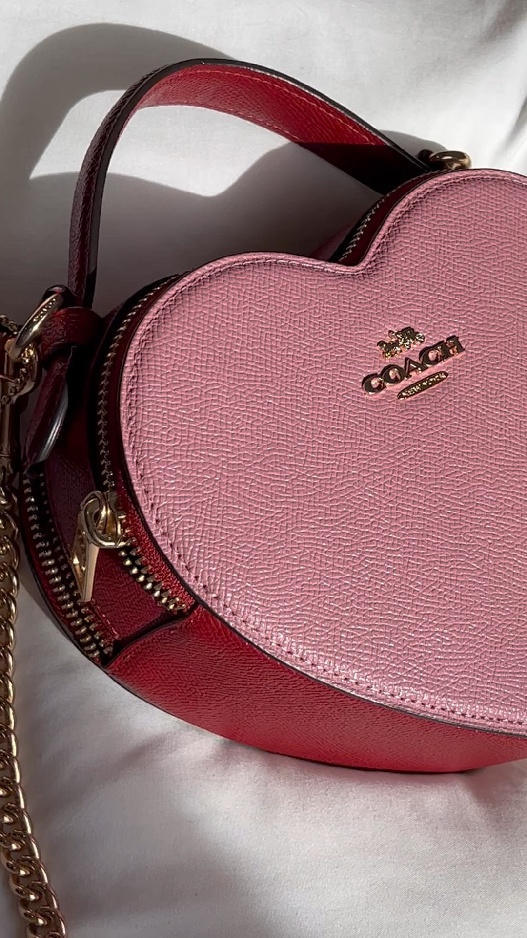 The most beautiful purse 💗

#LTKHoliday #LTKGiftGuide #LTKCyberWeek
