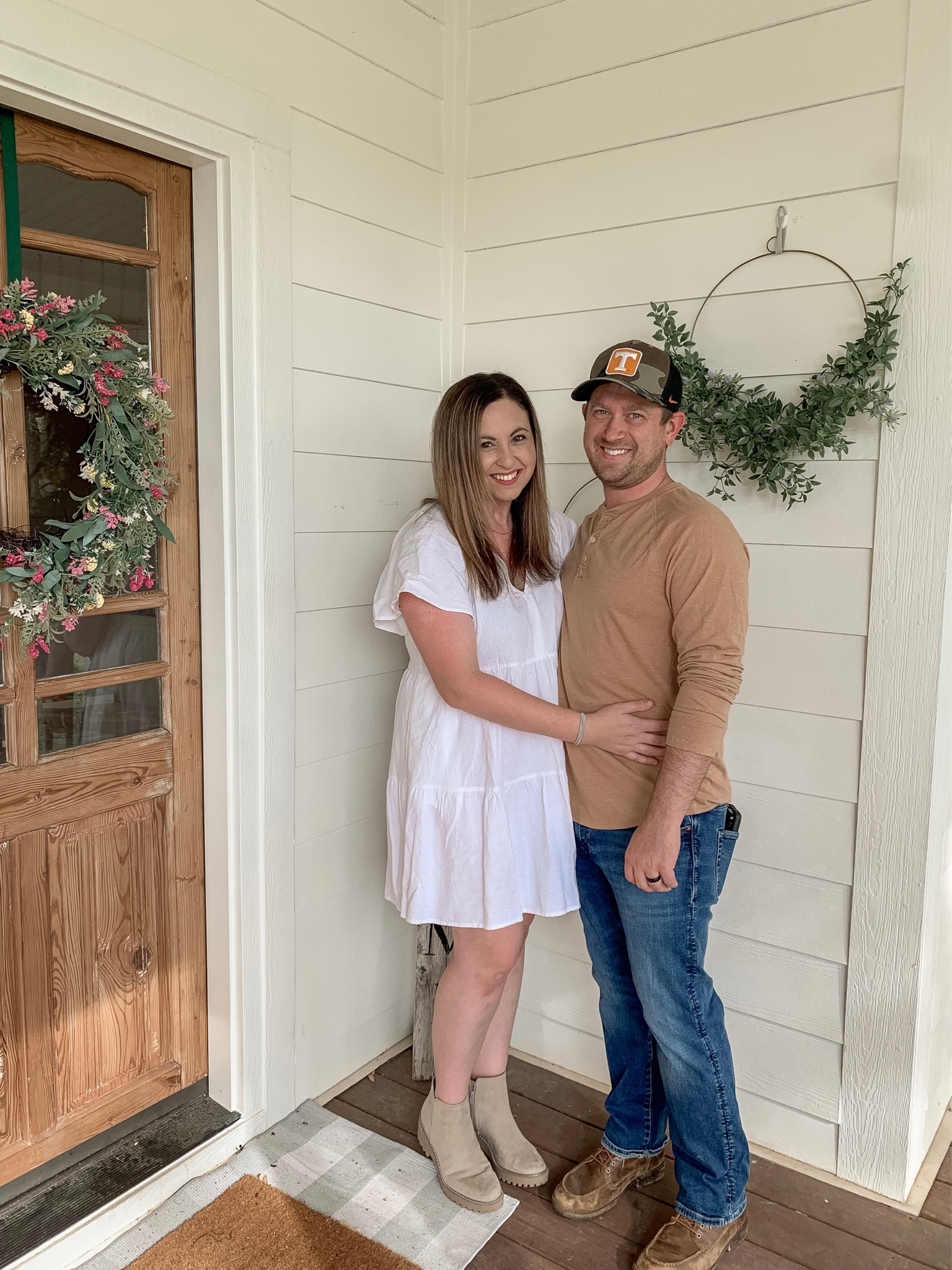 Mom & dad ❤️ I’m always taking pictures of our kids and never any photos of us, so I made sure to take some before our date night last night 🥰 we had so much fun eating Mexican food, drinking margaritas, and going to the Tyler childer’s concert 🎶 Here’s your reminder to make the time to date your spouse ❤️

#LTKfamily