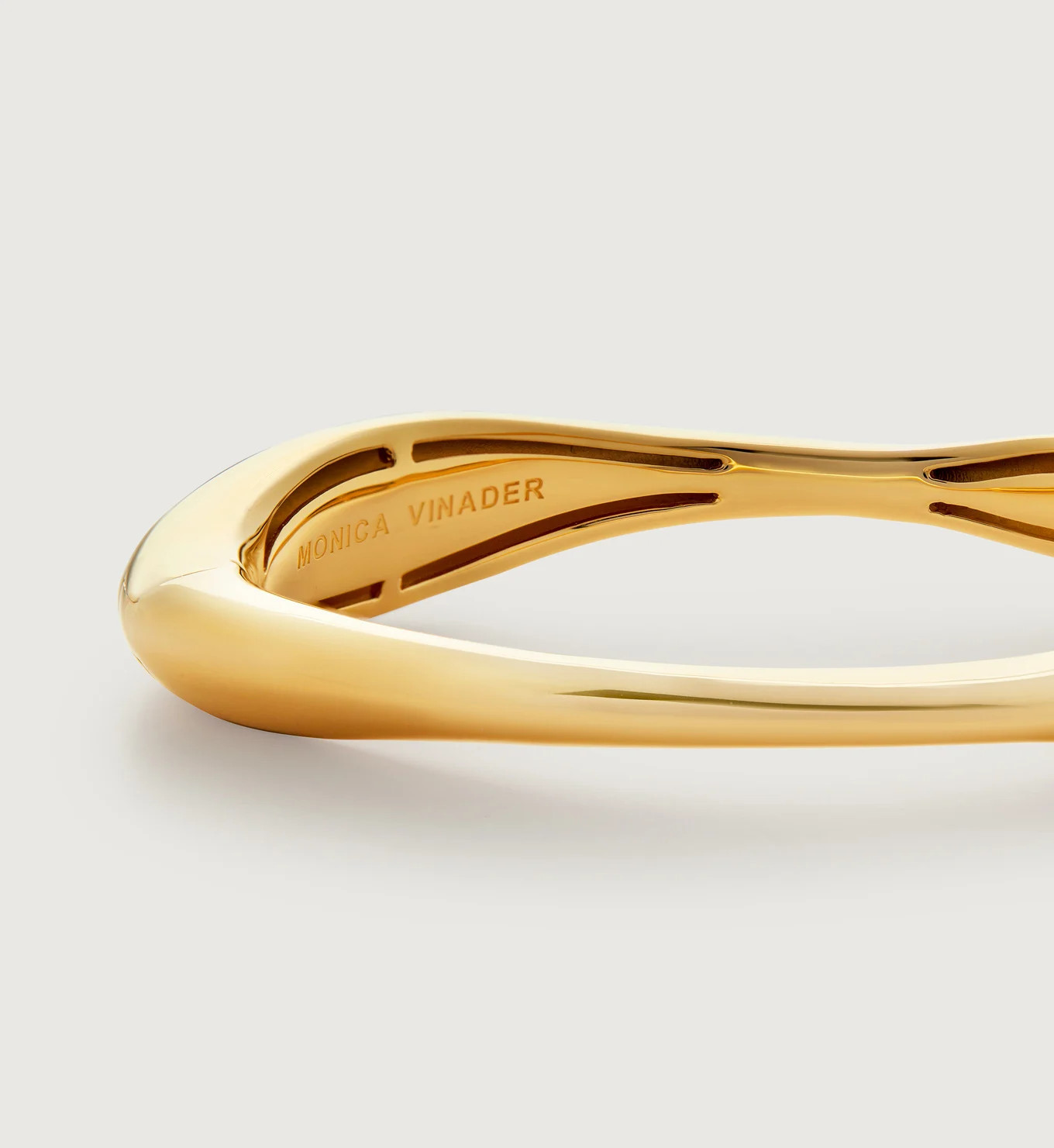 Nura Reef Wide Bangle | Monica Vinader (Global)