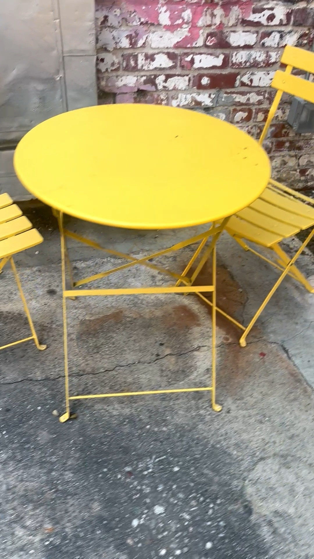 Pop of yellow. 

#LTKdayinmylife #LTKvlog