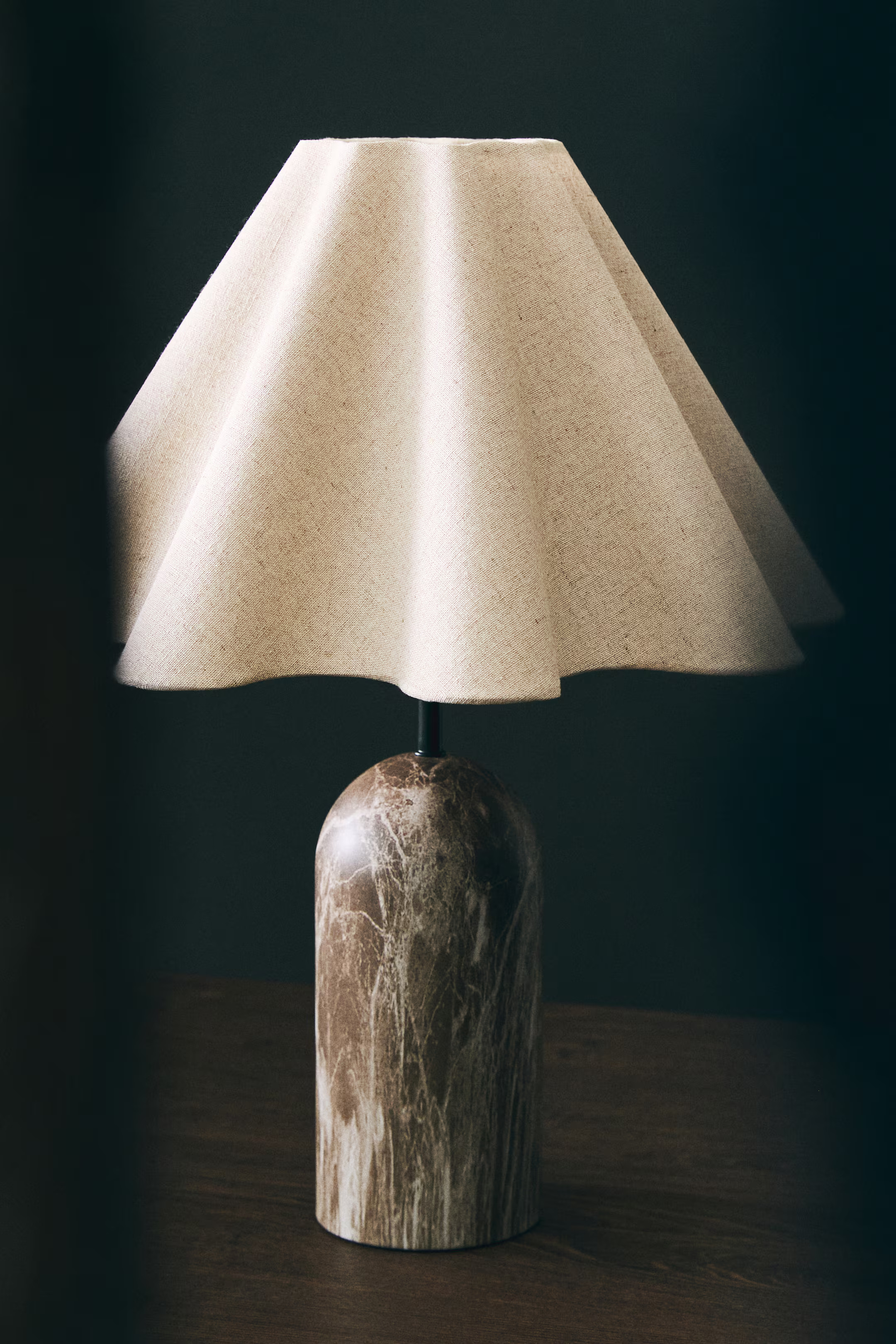 Linen-blend table lamp | H&M (UK, MY, IN, SG, PH, TW, HK)