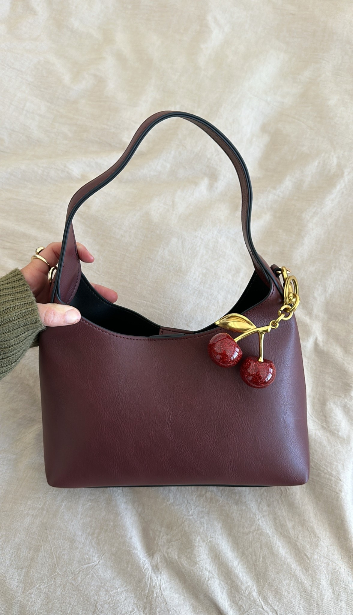 One of my most used handbags

#LTKFindsUnder100 #LTKSeasonal #LTKStyleTip