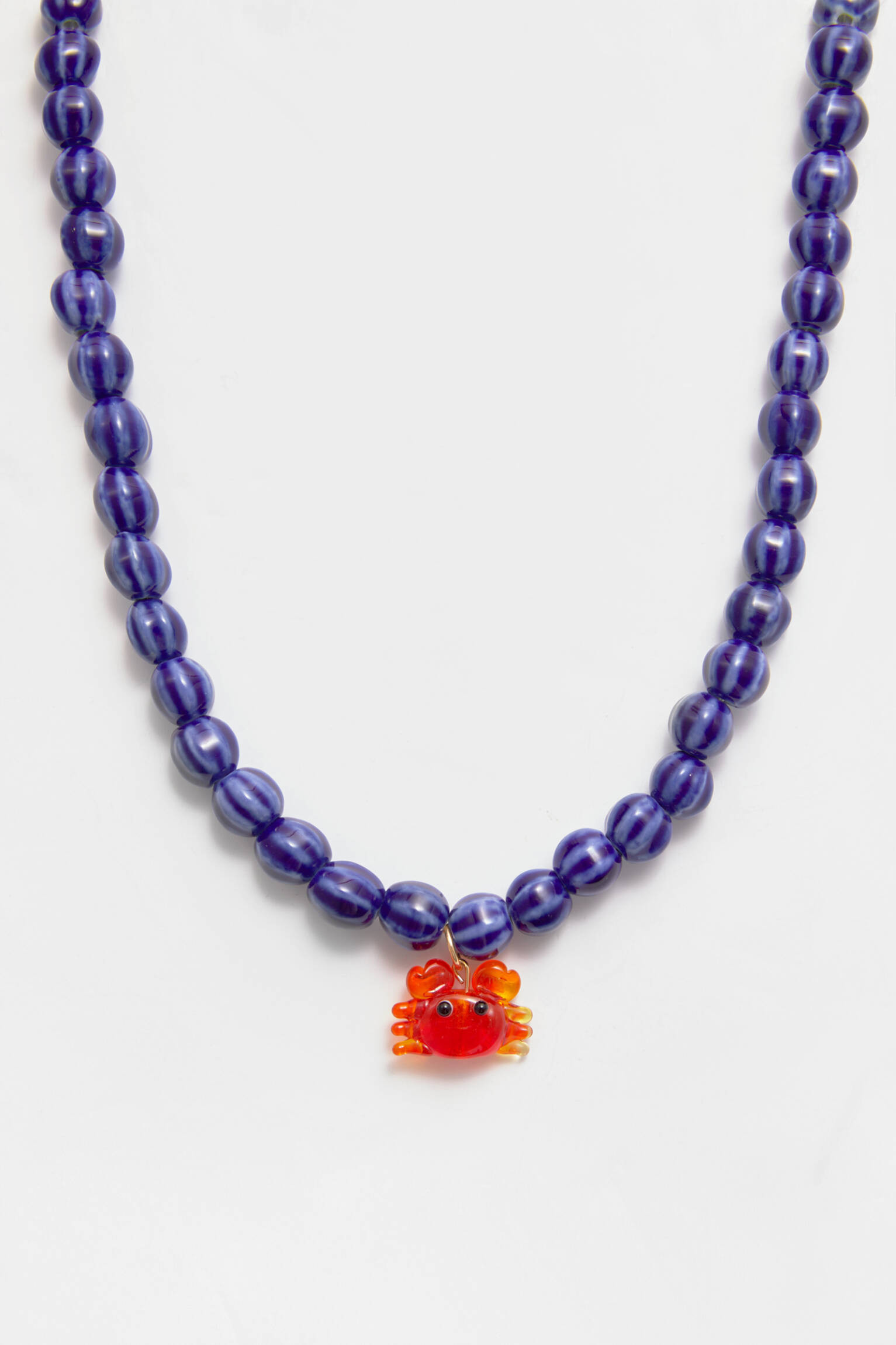 Beaded necklace with crab - pull&bear | PULL and BEAR UK
