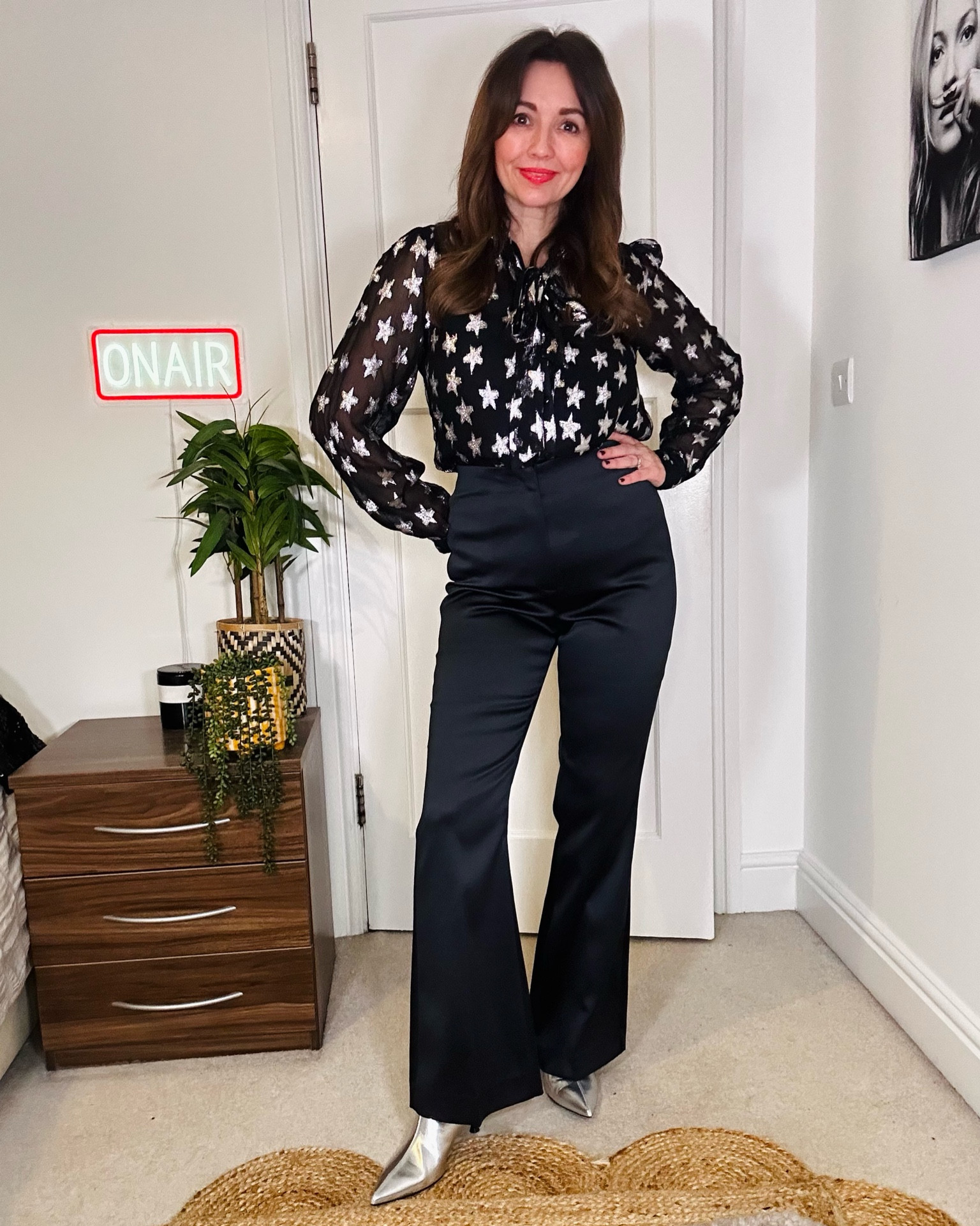 Stars in your eyes with this amazing star shirt from River Island!! How lovely is this 🤩🤩🤩

#LTKeurope #LTKfamily #LTKSeasonal