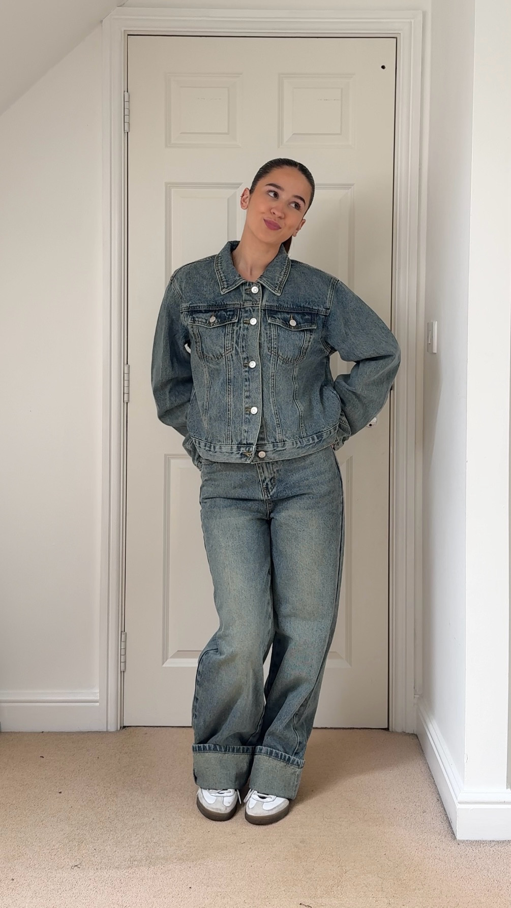 I loveee a autumn clothing haul 🍁 all these pieces are from @peppermayo and how stunning are they !! Ahh ! Lots of staple ‘bee month jackets ! All items linked on my LTK 🤗 *gift