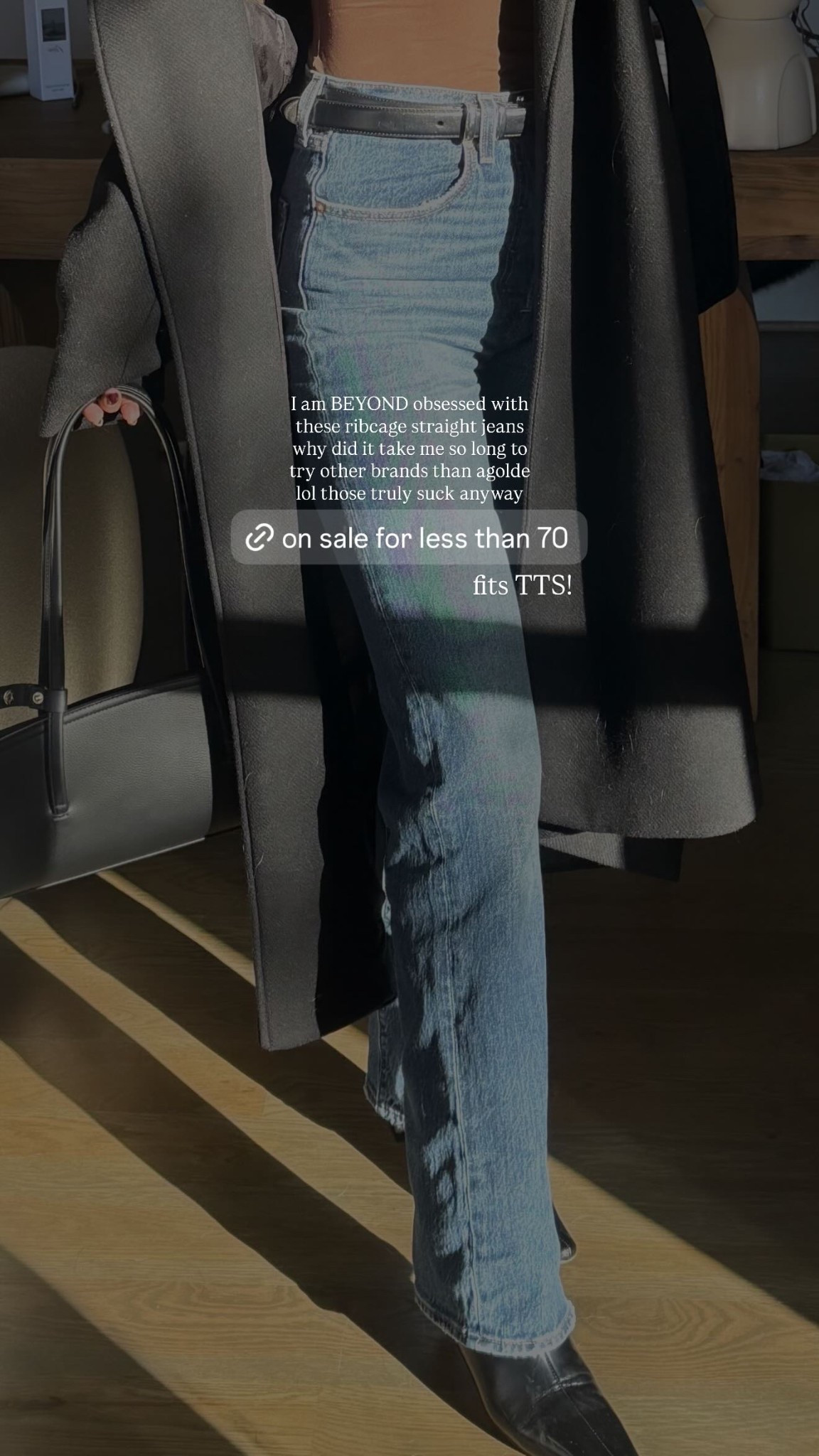 I am BEYOND obsessed with these ribcage straight jeans why did it take me so long to try other brands than agolde lol those truly suck anyway fits TTS!