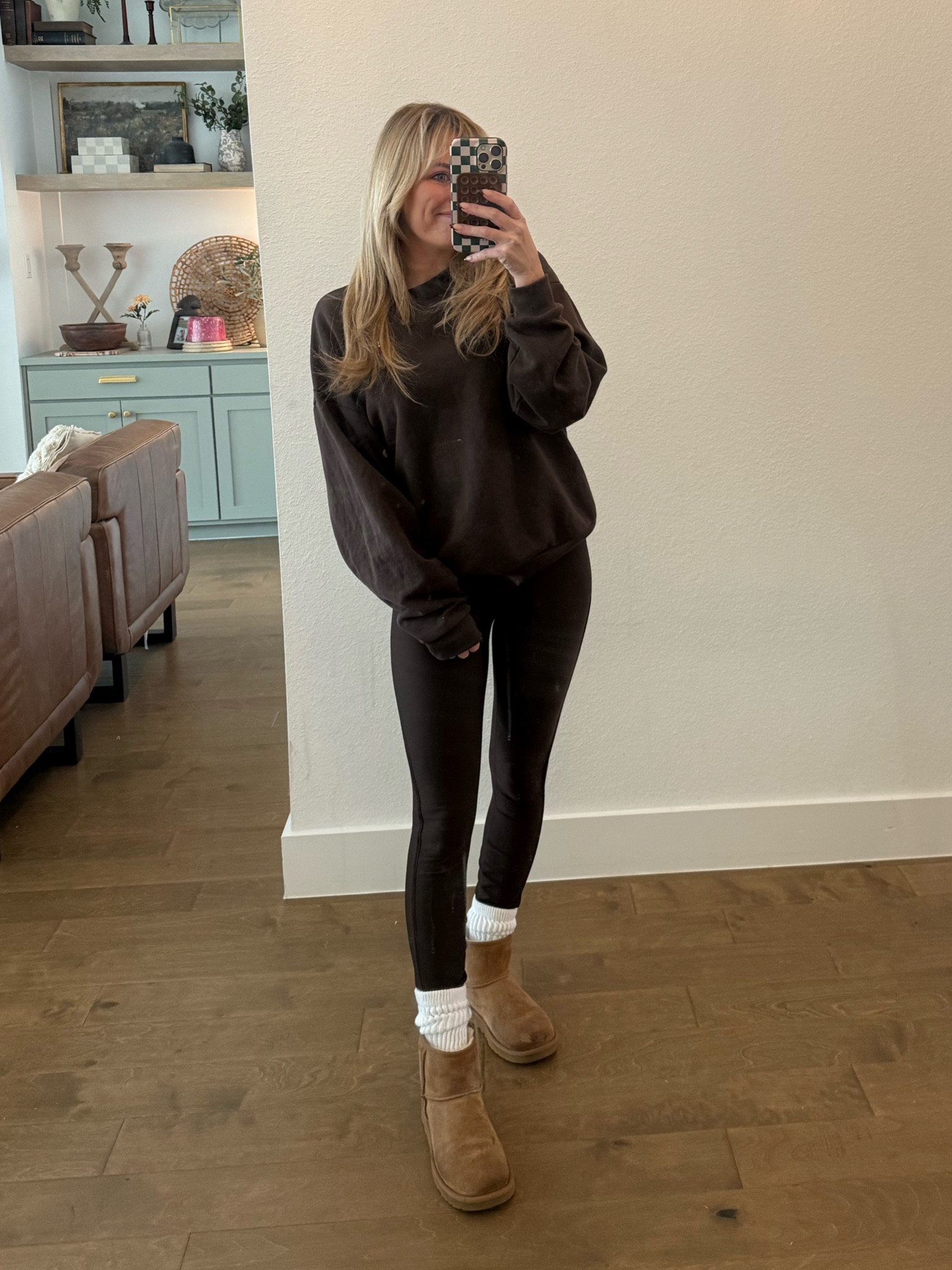 One of my favorite outfits! True to size! 

Sweatshirt & sports bra size small
Leggings size xsmall 


Alo, alo yoga, sweatshirt, cozy, 

#LTKActive #LTKSaleAlert