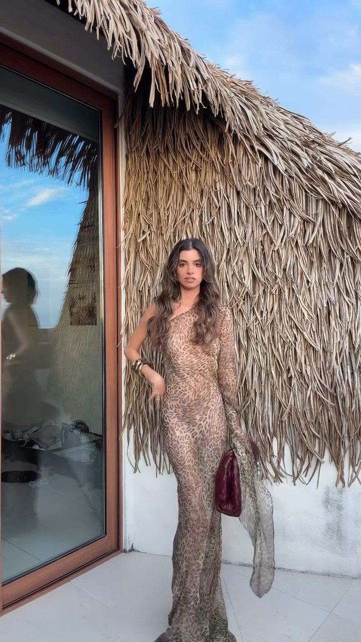 Quickest ootn ever🐆🍷🍇

#chathelabel #animalprintdress #vacationdress #vacationstyle #outﬁtinspo