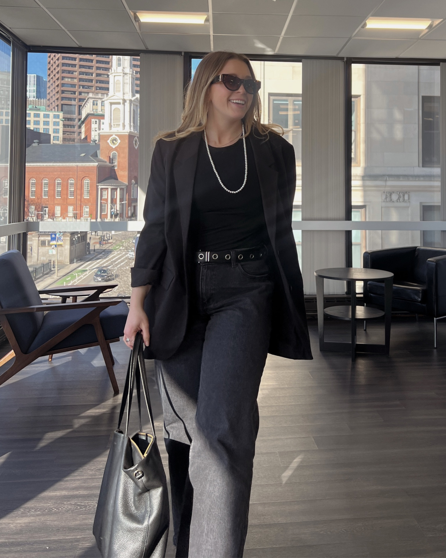Minimal chic office outfit! Pearls!

#LTKworkwear #LTKmidsize