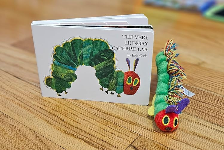 The Very Hungry Caterpillar Board Book and Plush (Book&Toy) | Amazon (US)