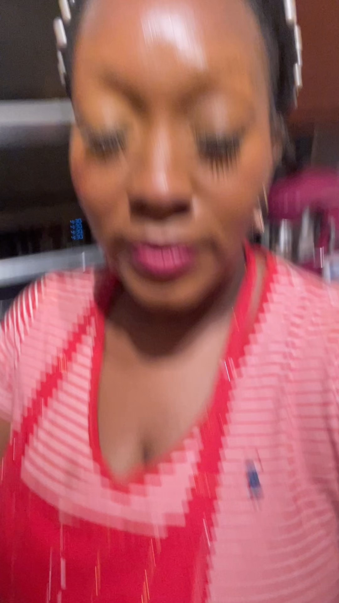 Holiday Baking 
Fudge & peppermint bark… this is the season I slow down and savor every moment.


#HolidayBaking #ChristmasKitchen #FamilyTraditions #MomVlog #DecemberVibes #CozyHome

#LTKmomlife #LTKHoliday #LTKfoodie