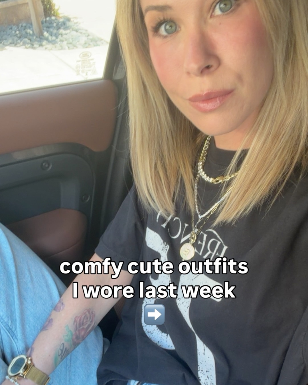 Jeans and a tee is basically my uniform at this point 😌

#casualoutfitideas #whatimwearing #ootds #jeansandtee #momlifestyle