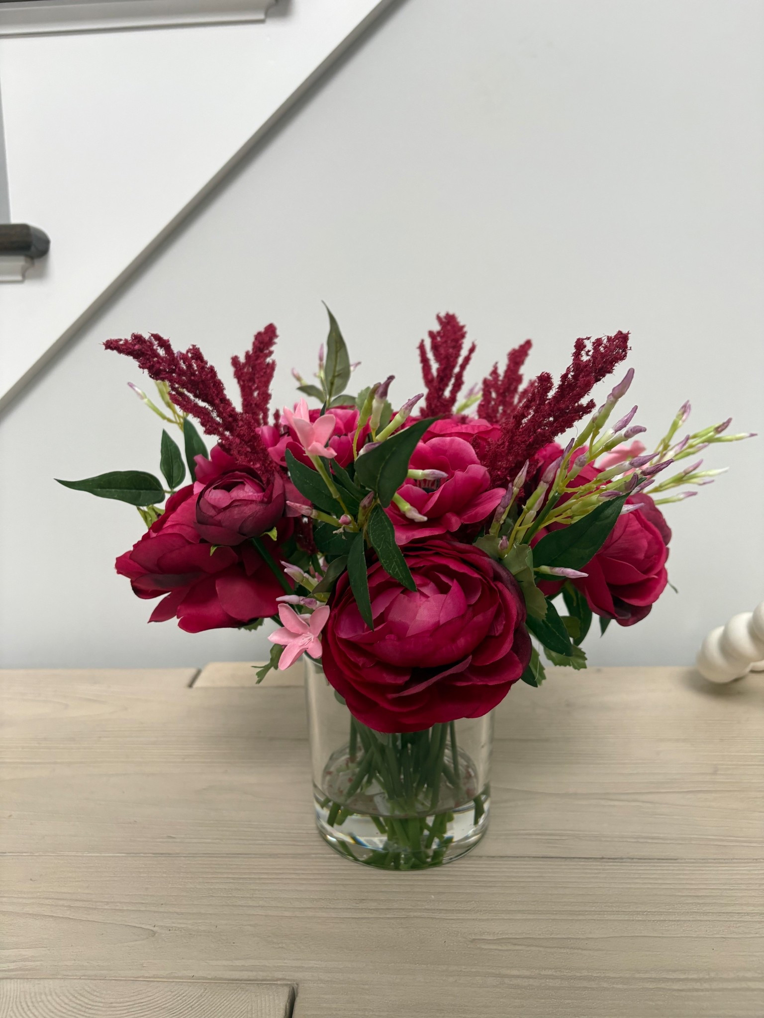 Spring faux floral arrangement 

#LTKSeasonal #LTKHome