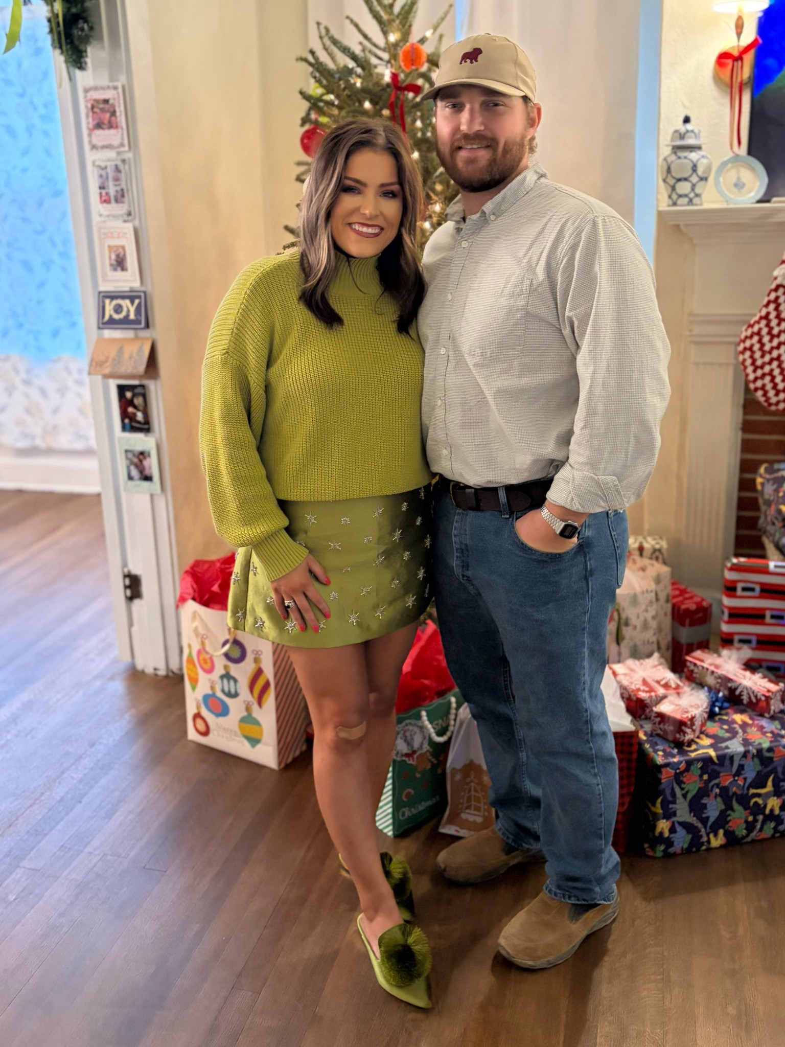 Merry Christmas 💚🎄

Merry Christmas, Christmas outfit, outfit, holiday, holiday outfit 

#LTKSeasonal #LTKootd #LTKHoliday