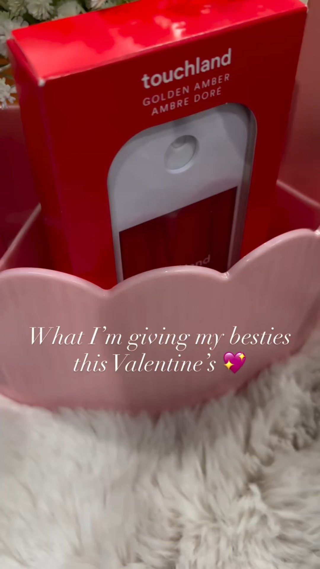 Just a little mist of love @touchland 
✨
✨
✨
#touchland #touchlandhairmist #giftideas #galentine