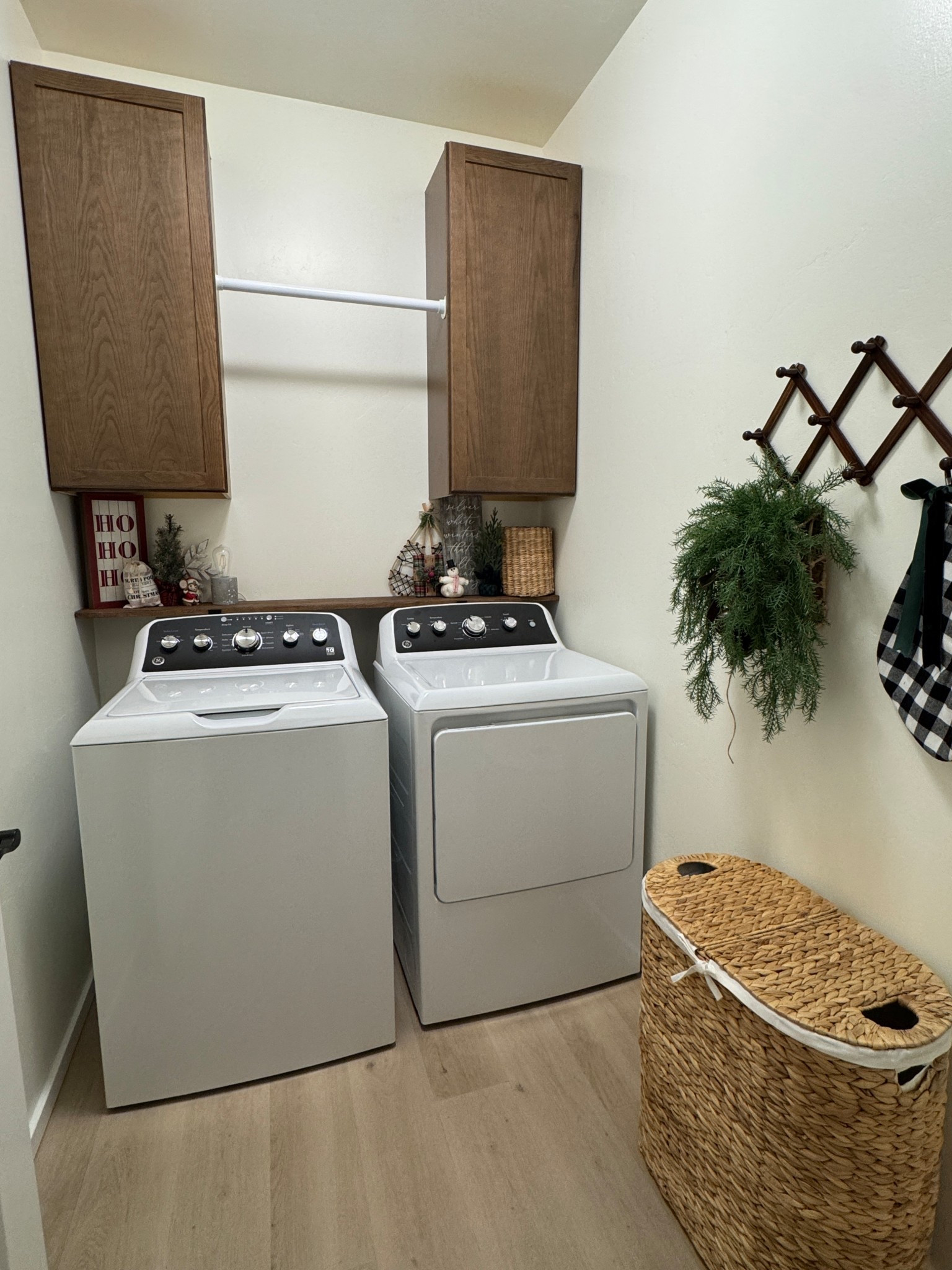 Our finished Laundry room! 🧺