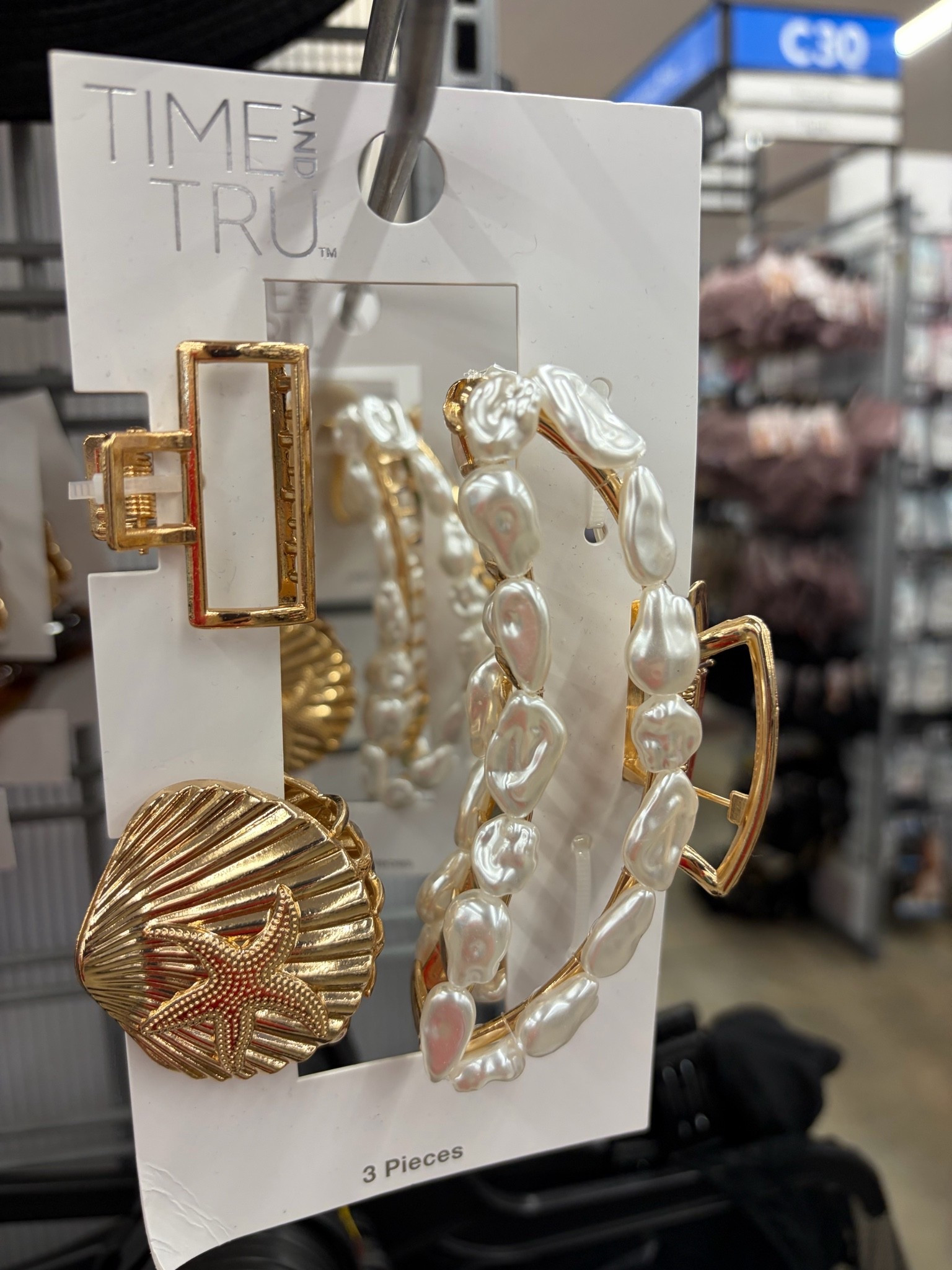 The easiest way to elevate a summer outfit ☀️🩷 These Walmart claw clips are cute, trendy, and perfect for keeping your hair up on hot days. Bonus: they come in the prettiest colors! ✨ #LTKFinds #WalmartFashion #SummerAccessories #ClawClipStyle #AffordableFashion