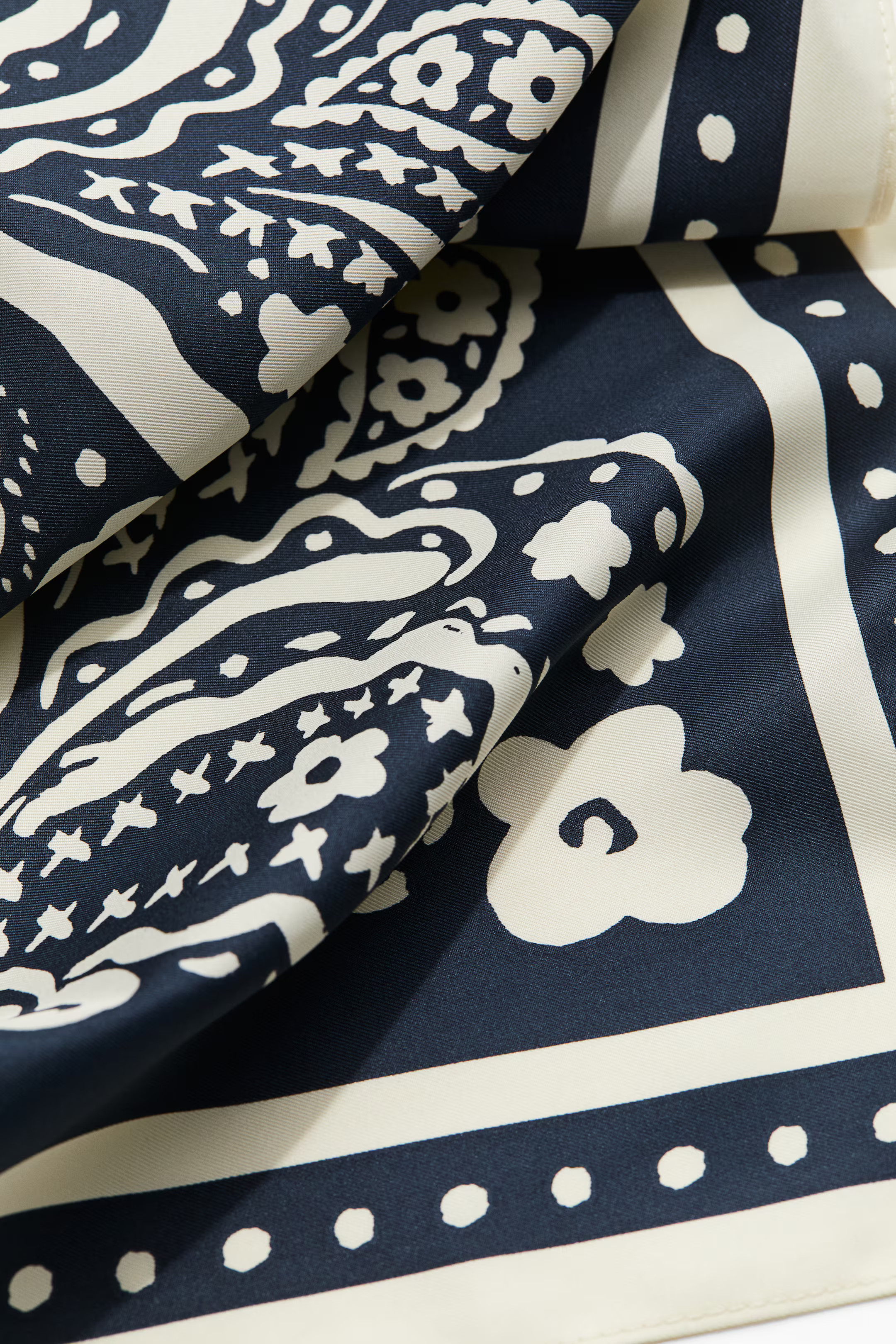 Patterned Scarf | H&M (US + CA)