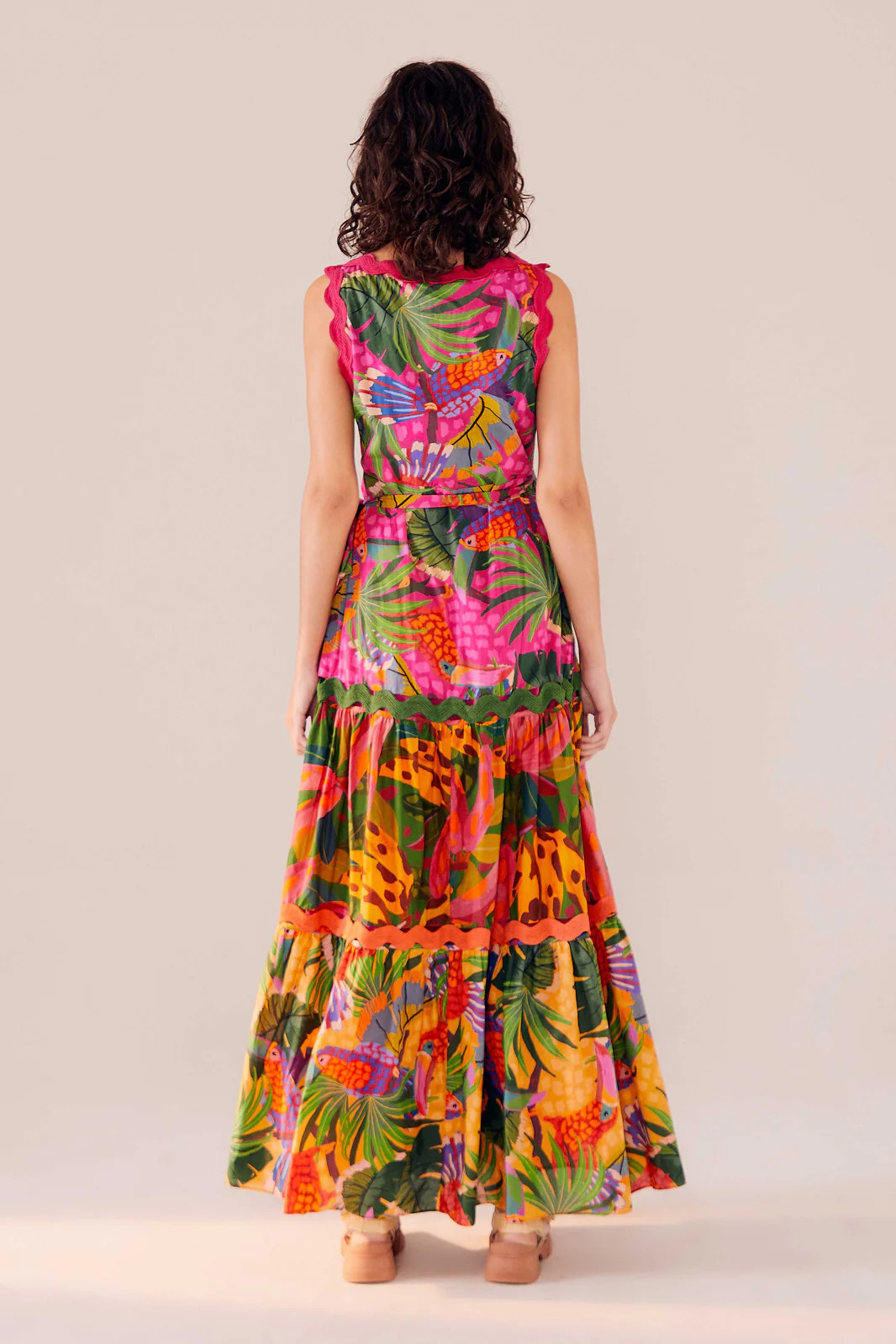 MIXED PAINTED TOUCANS WRAP MAXI DRESS | FarmRio (US)