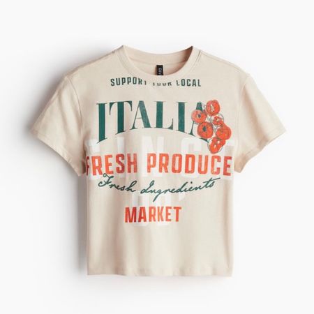 Italia graphic tee shirt 

#LTKSeasonal #LTKfindsunder50 #LTKstyletip