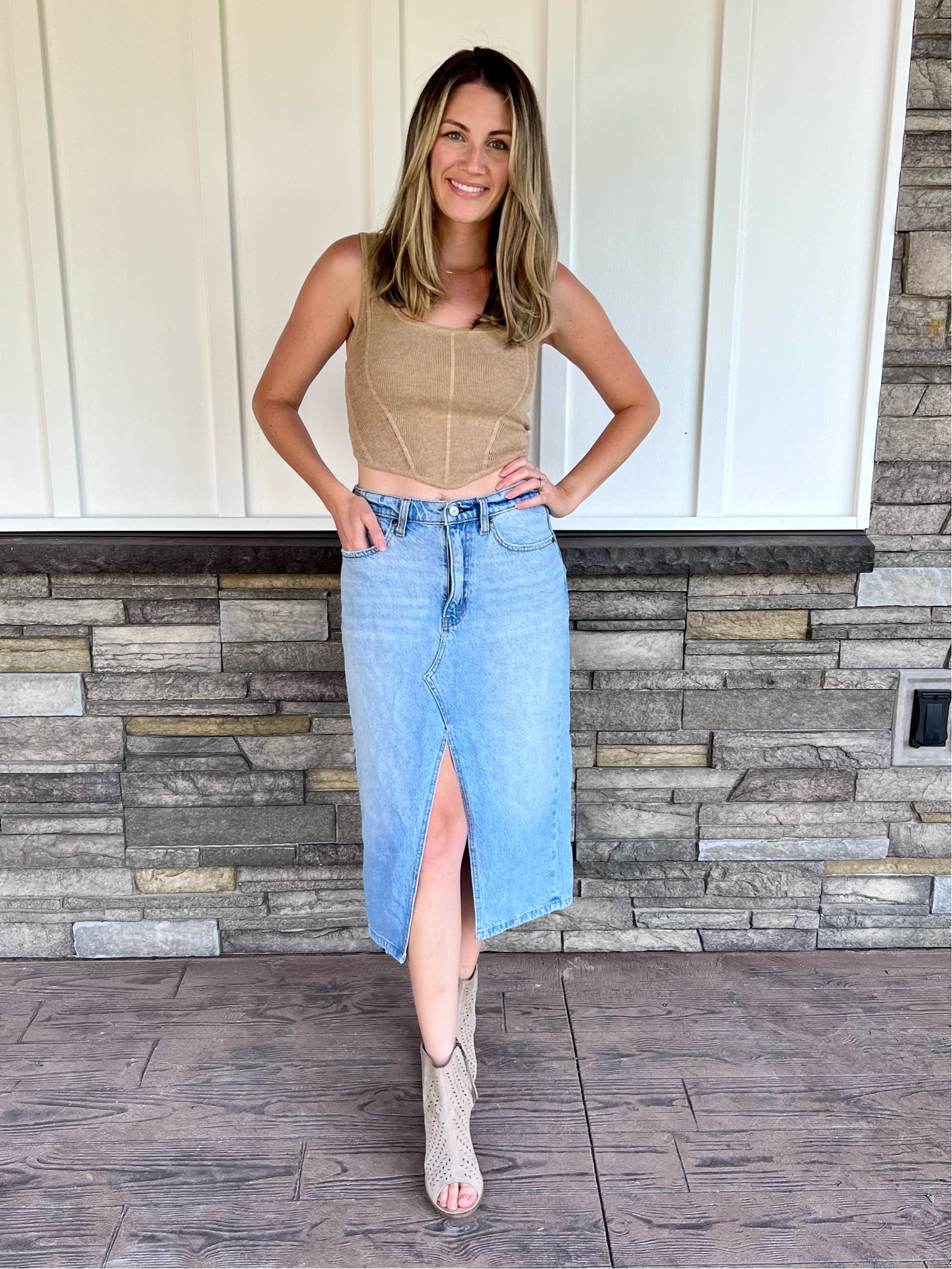 Your church or bar skirt  

#LTKBeauty #LTKStyleTip #LTKxAF