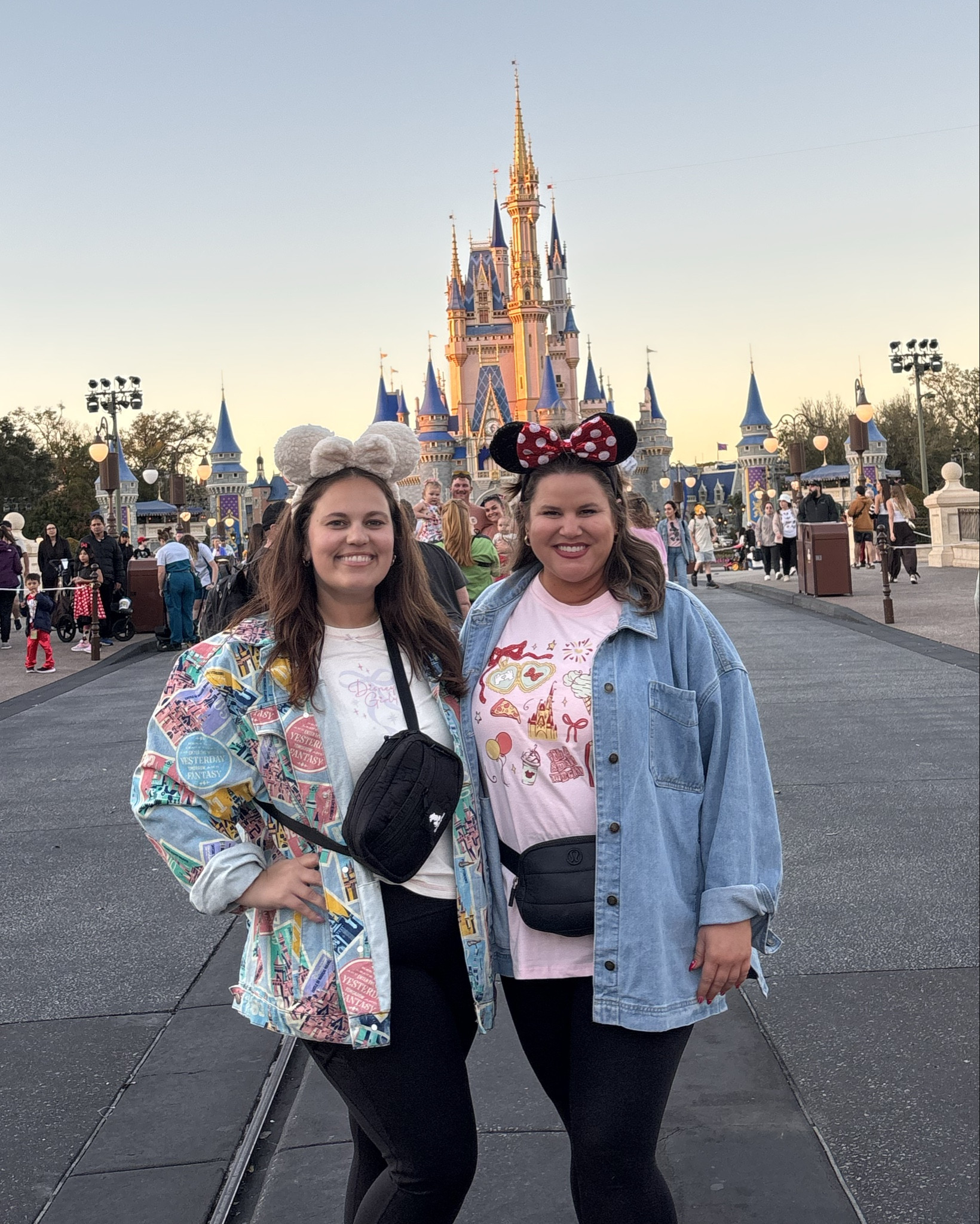 Obsessed with this oversized Disney Tee!! Paired with Jean jacket and Minnie Mouse ears! 

#LTKTravel #LTKMidsize